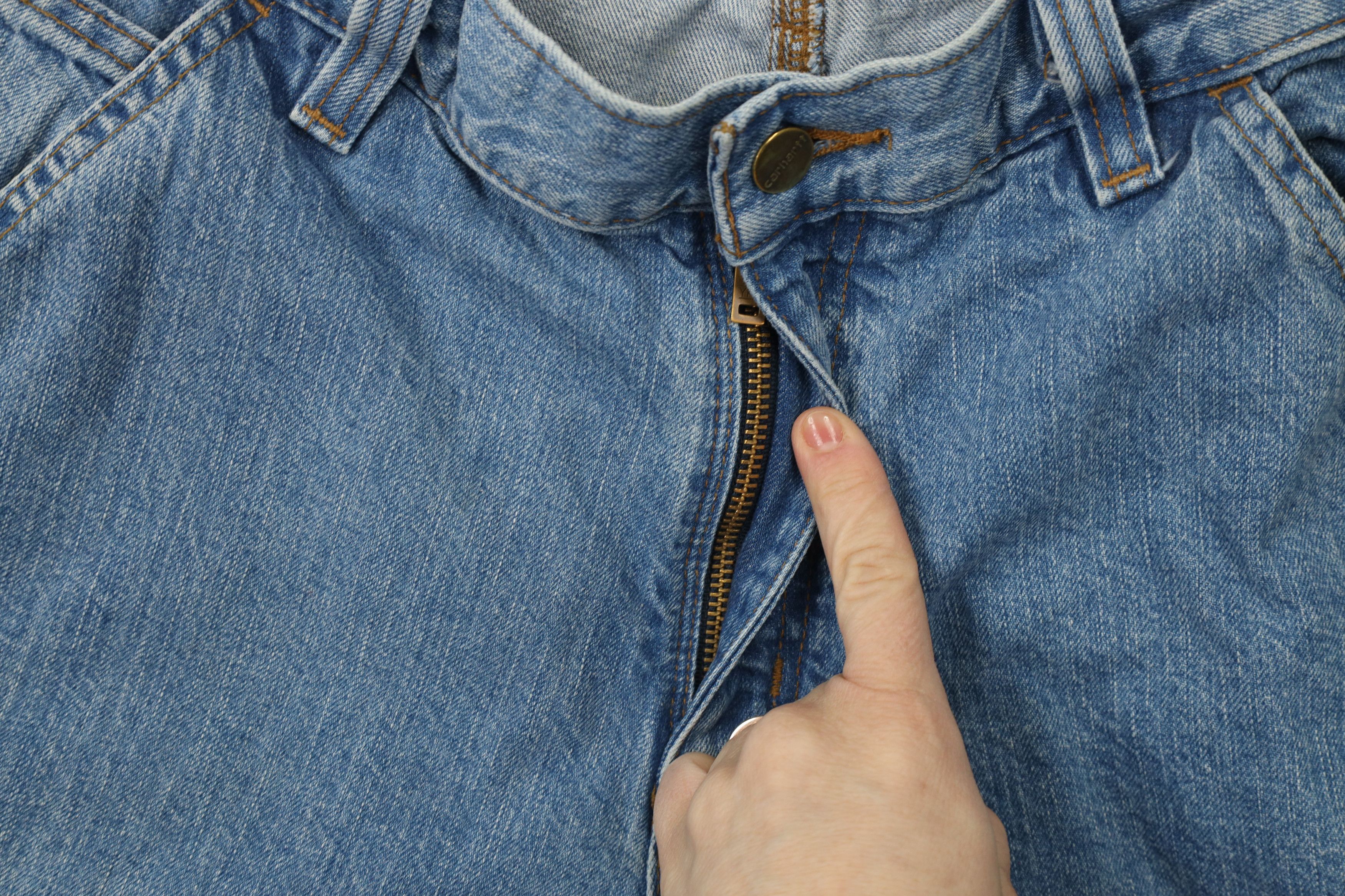 Carhartt × Vintage Vintage Y2K Carhartt Spell Relaxed Fit Dungaree Denim Jeans Size US 33 - 7 Thumbnail