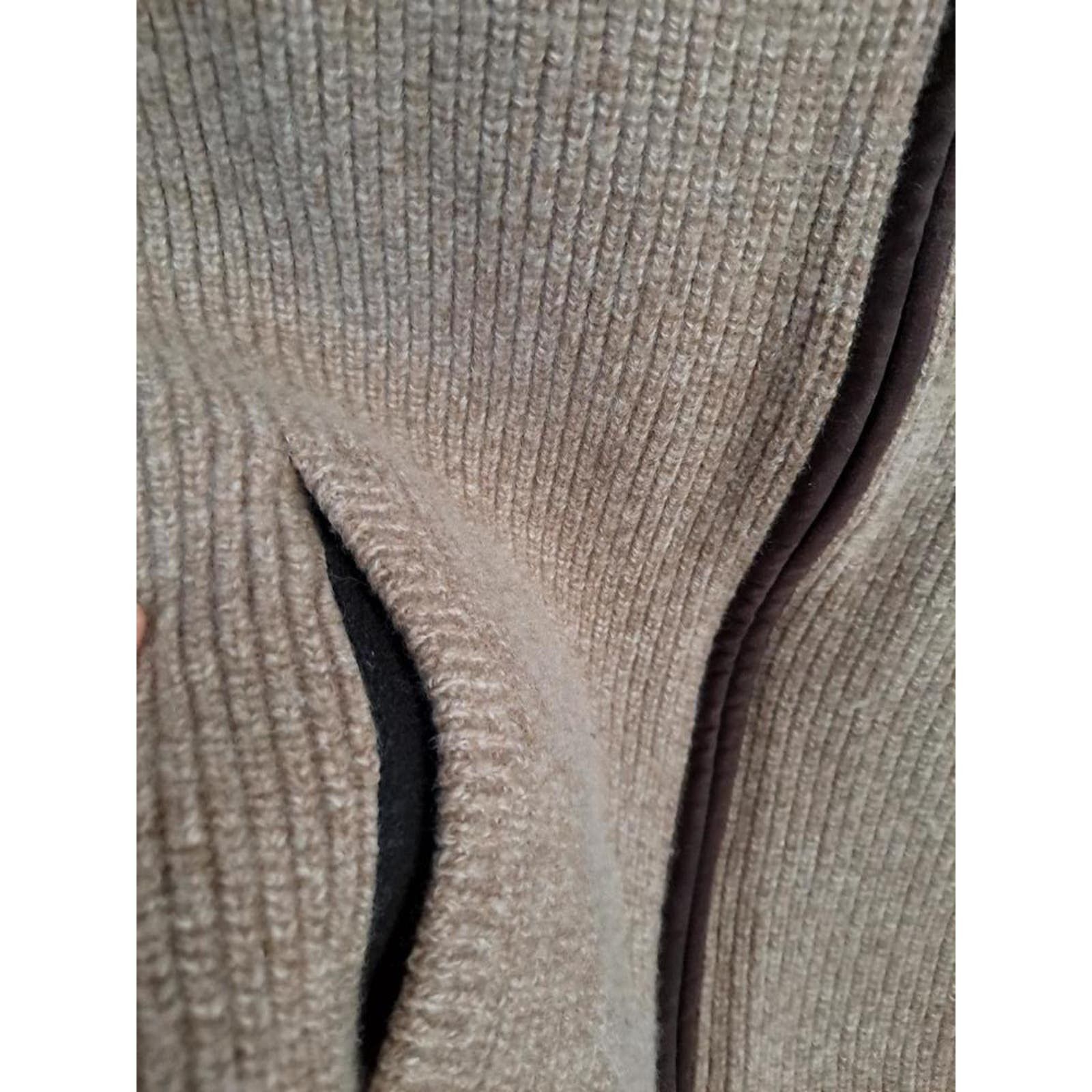 L.L. Bean L.L. Bean‎ Merino Lambs Wool Tan Full Zip Vest Size Medium Size US M / EU 48-50 / 2 - 2 Thumbnail