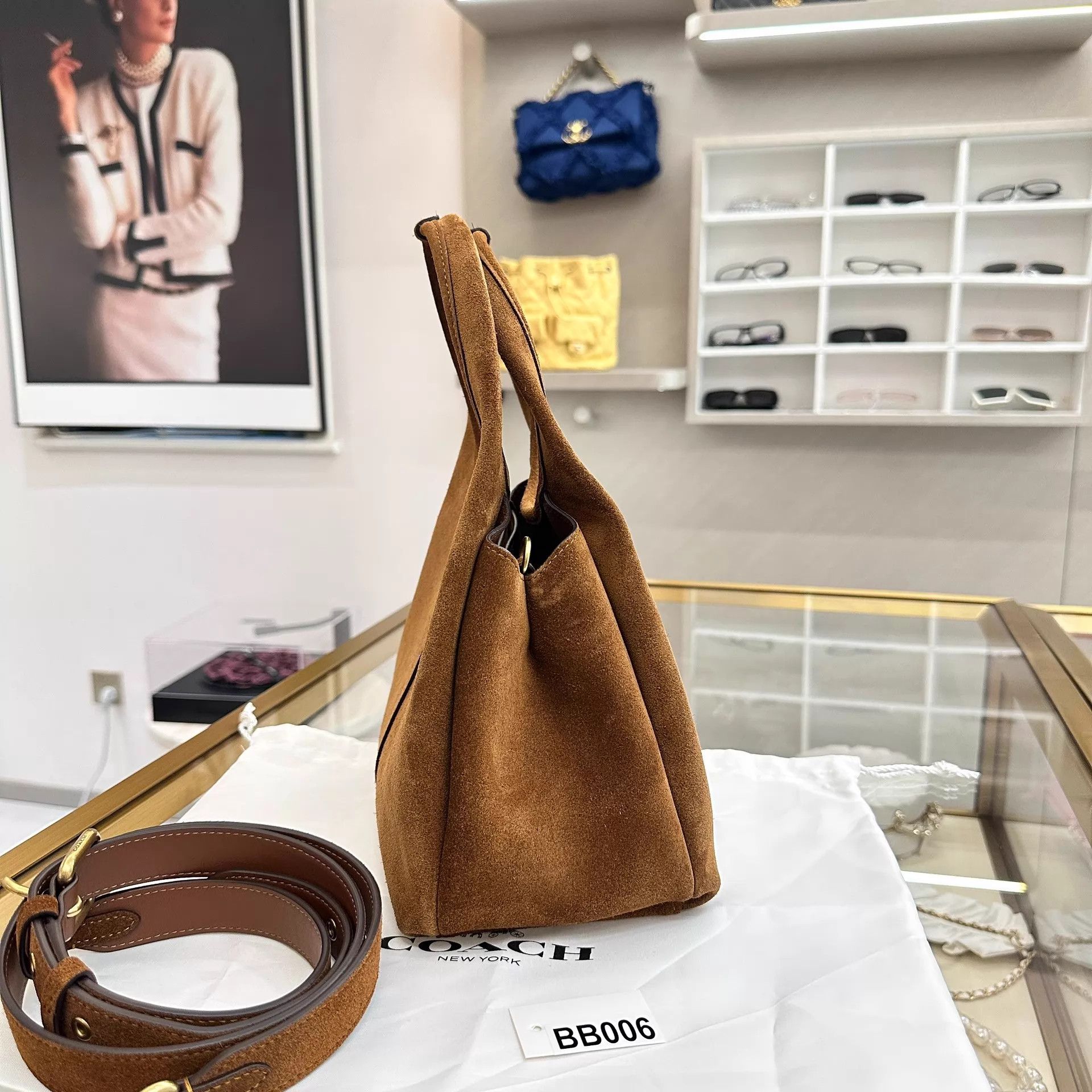 Coach Coach Lana23 Suede Tote 23x14x18 Size ONE SIZE - 3 Thumbnail