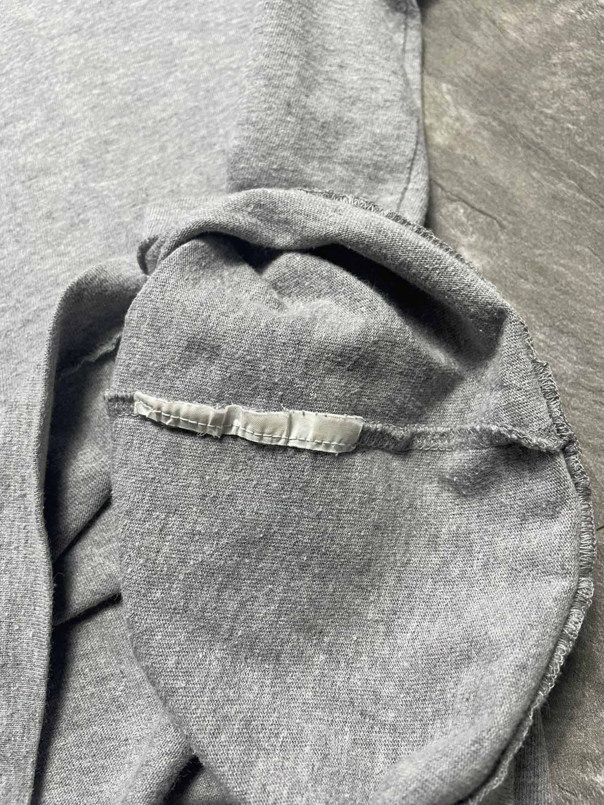 Comme des Garcons PLAY Play Comme Des Garcons CDG Tee Small gray Heart T Shirt Size US S / EU 44-46 / 1 - 5 Thumbnail