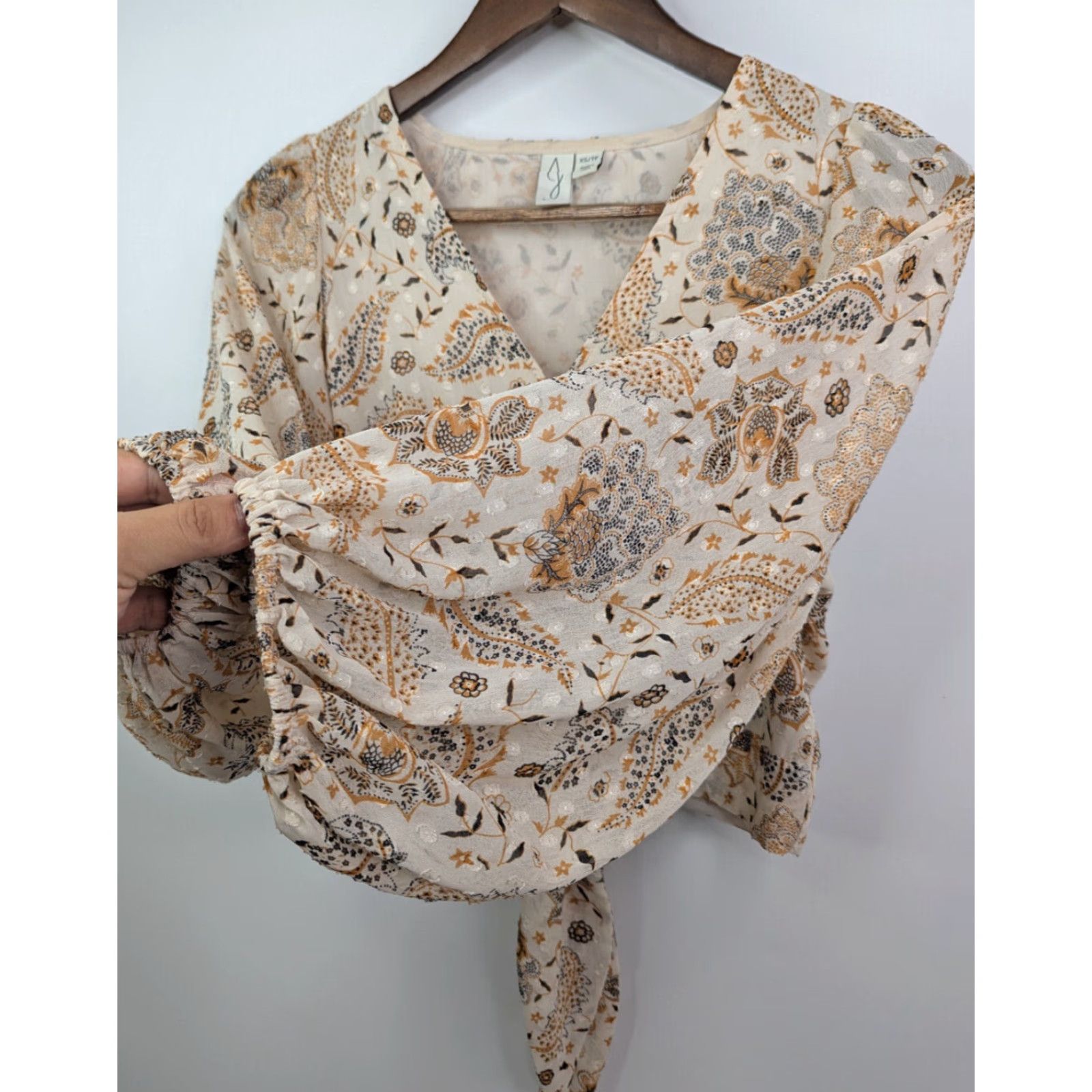Joie **Joie Ivory Lined Long Sleeve Tie Front V-Neck Flared Blouse XS** User: **Joie Ivory Lined Long Sleeve Tie Front Flared Blouse XS** Size XS / US 0-2 / IT 36-38 - 2 Thumbnail