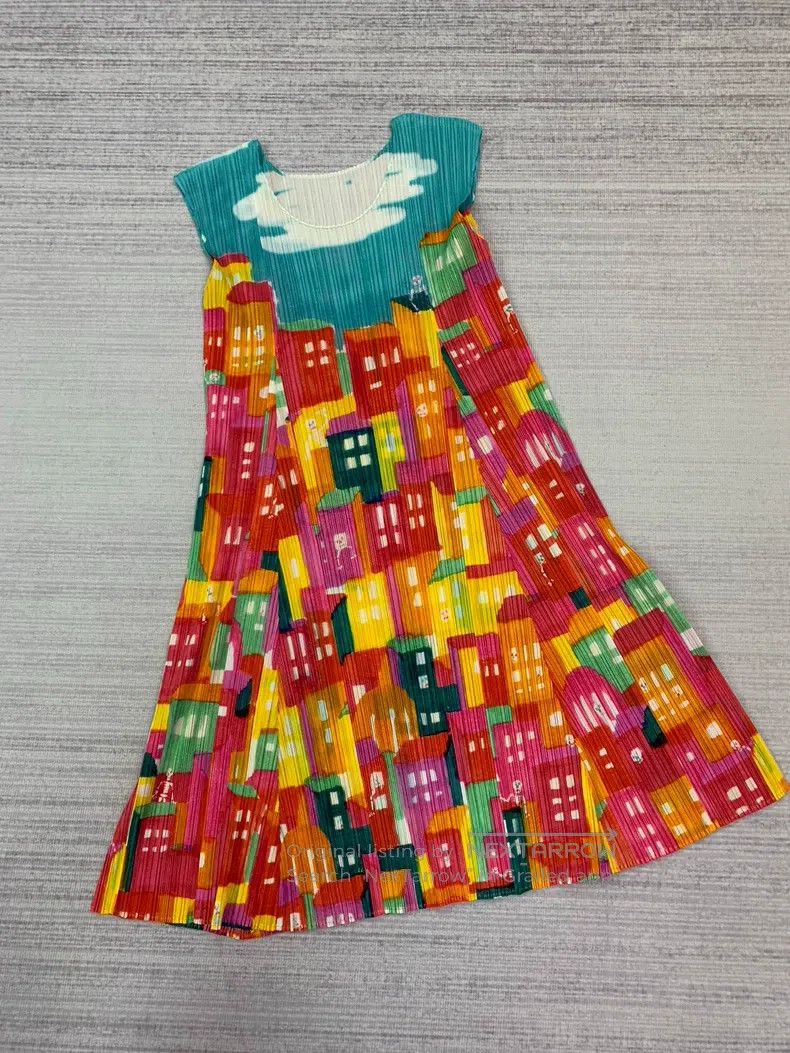 Issey Miyake Issey Miyake Red Dress Size L / US 10 / IT 46 - 1 Thumbnail