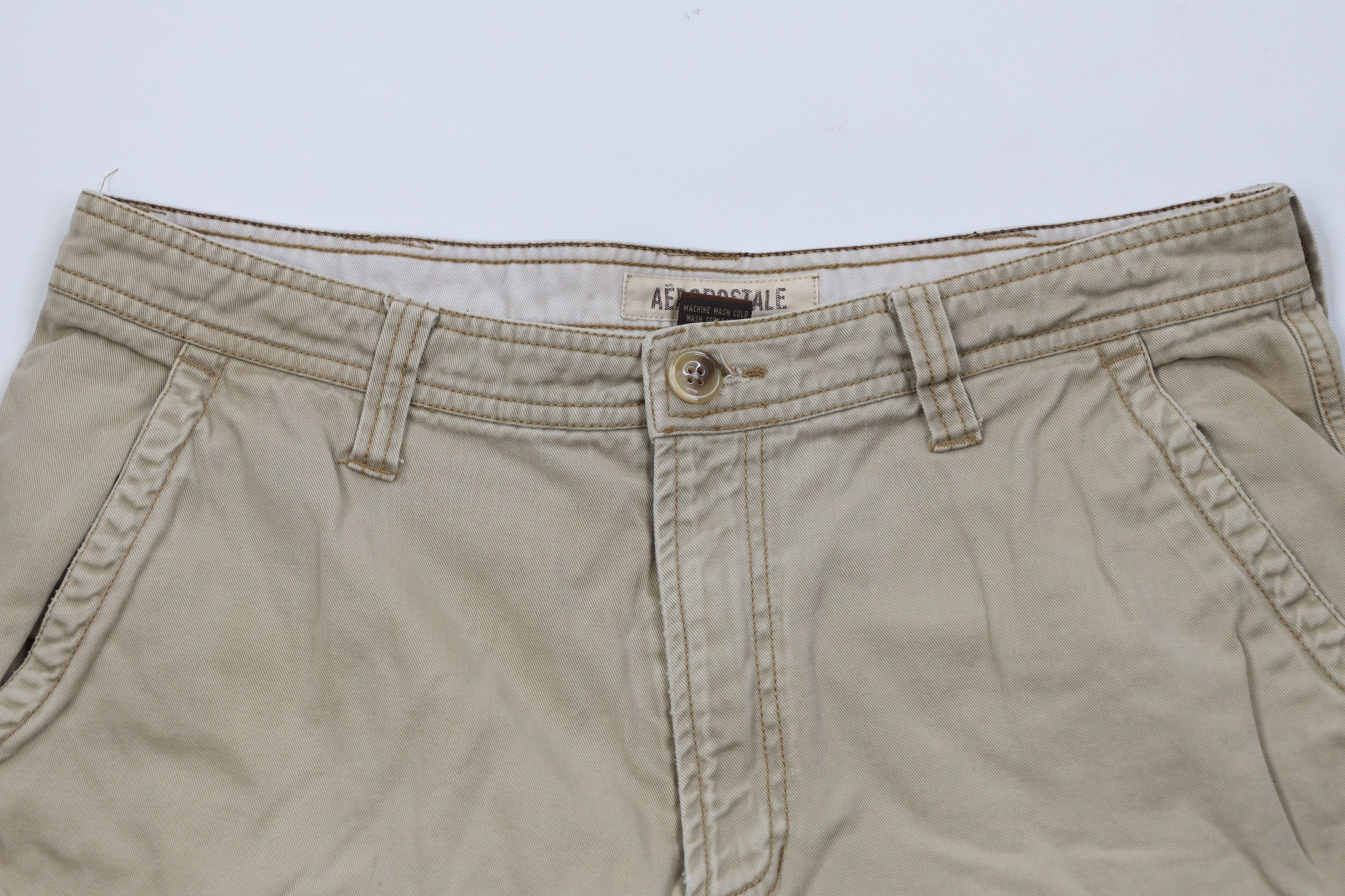 Aeropostale Vintage Aeropostale Heavyweight Cargo Shorts Beige Cotton Size US 33 - 2 Thumbnail