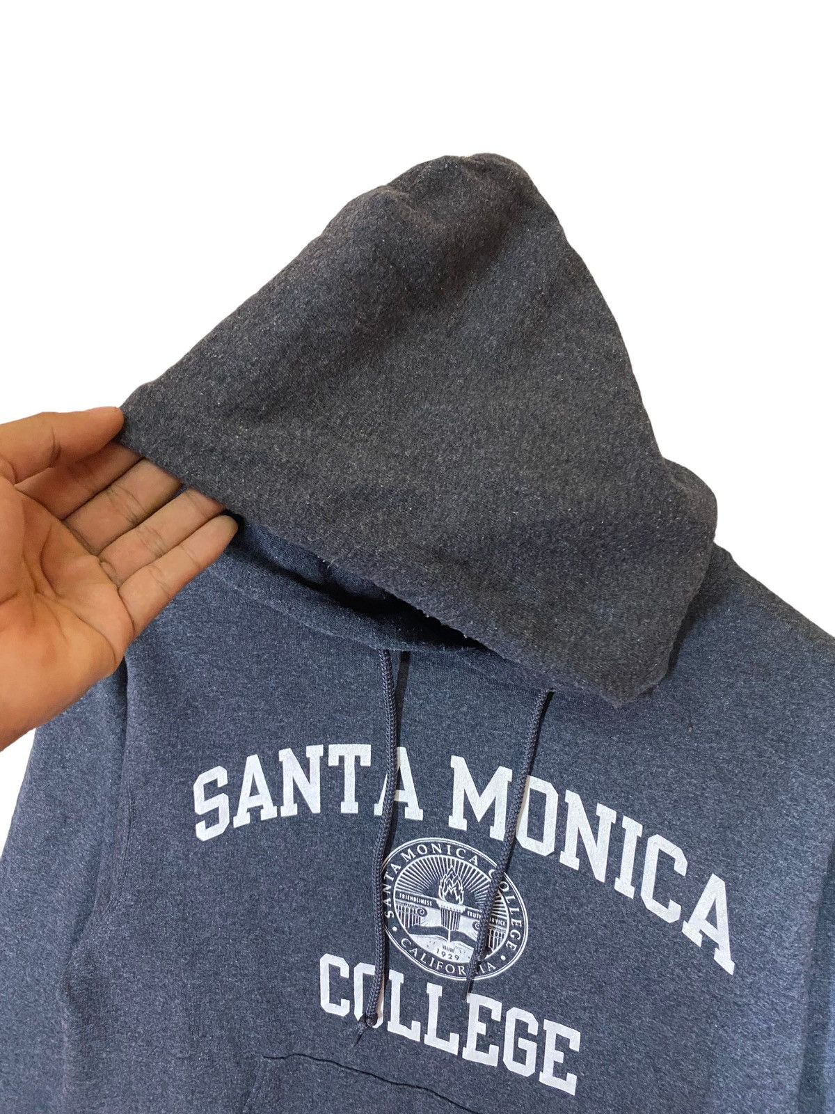 American Edition ‼️VINTAGE SANTA MONICA COLLEGE HOODIE BIG LOGO‼️ Size US S / EU 44-46 / 1 - 3 Thumbnail