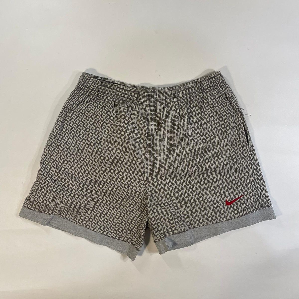 Nike Nike grey and white vintage shorts 90s Size US 36 / EU 52 - 1 Thumbnail