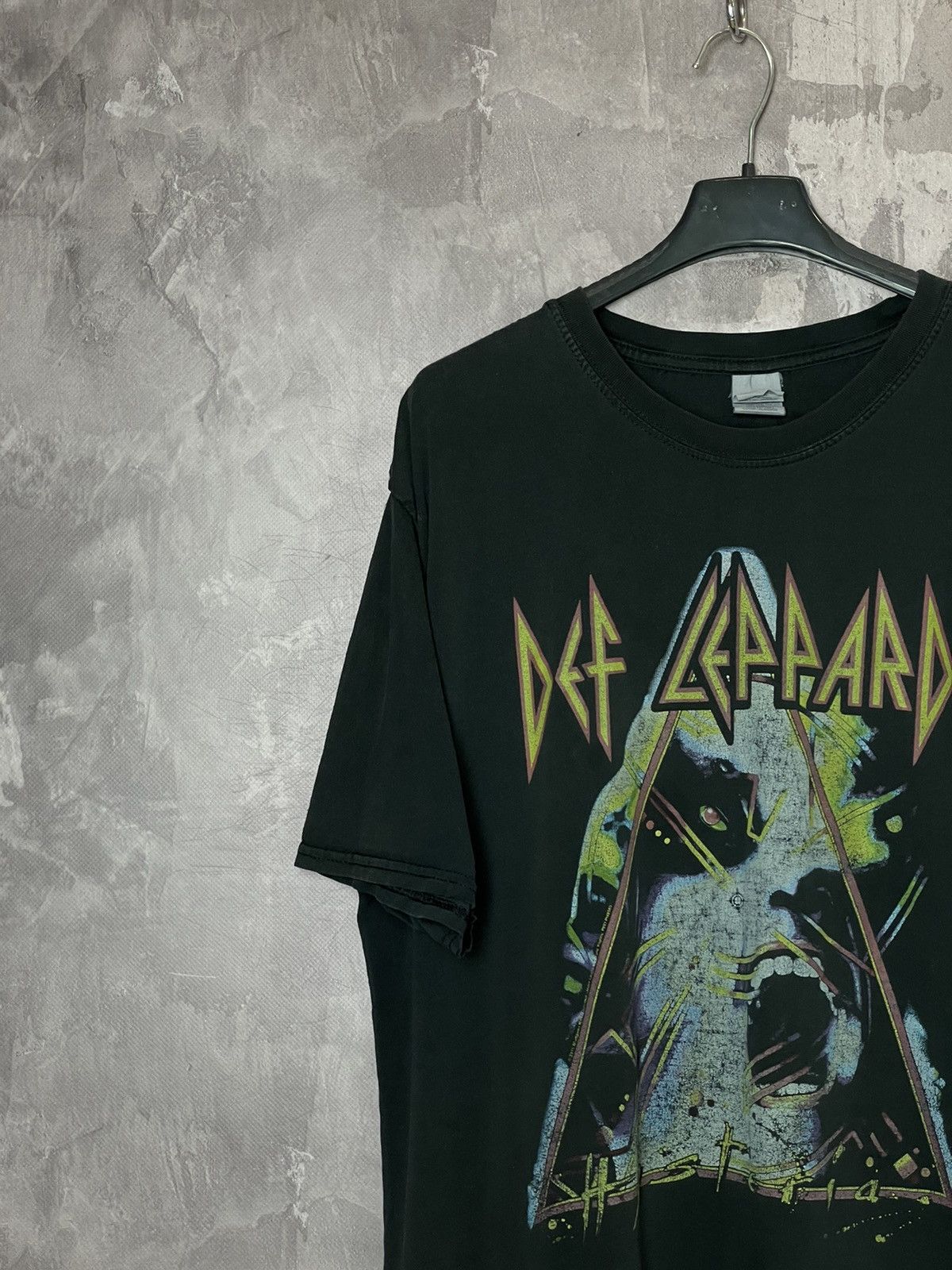 Band Tees × Def Leppard × Vintage Y2K DEF LEOPARD BAND T SHIRT Sz M Size US L / EU 52-54 / 3 - 4 Thumbnail