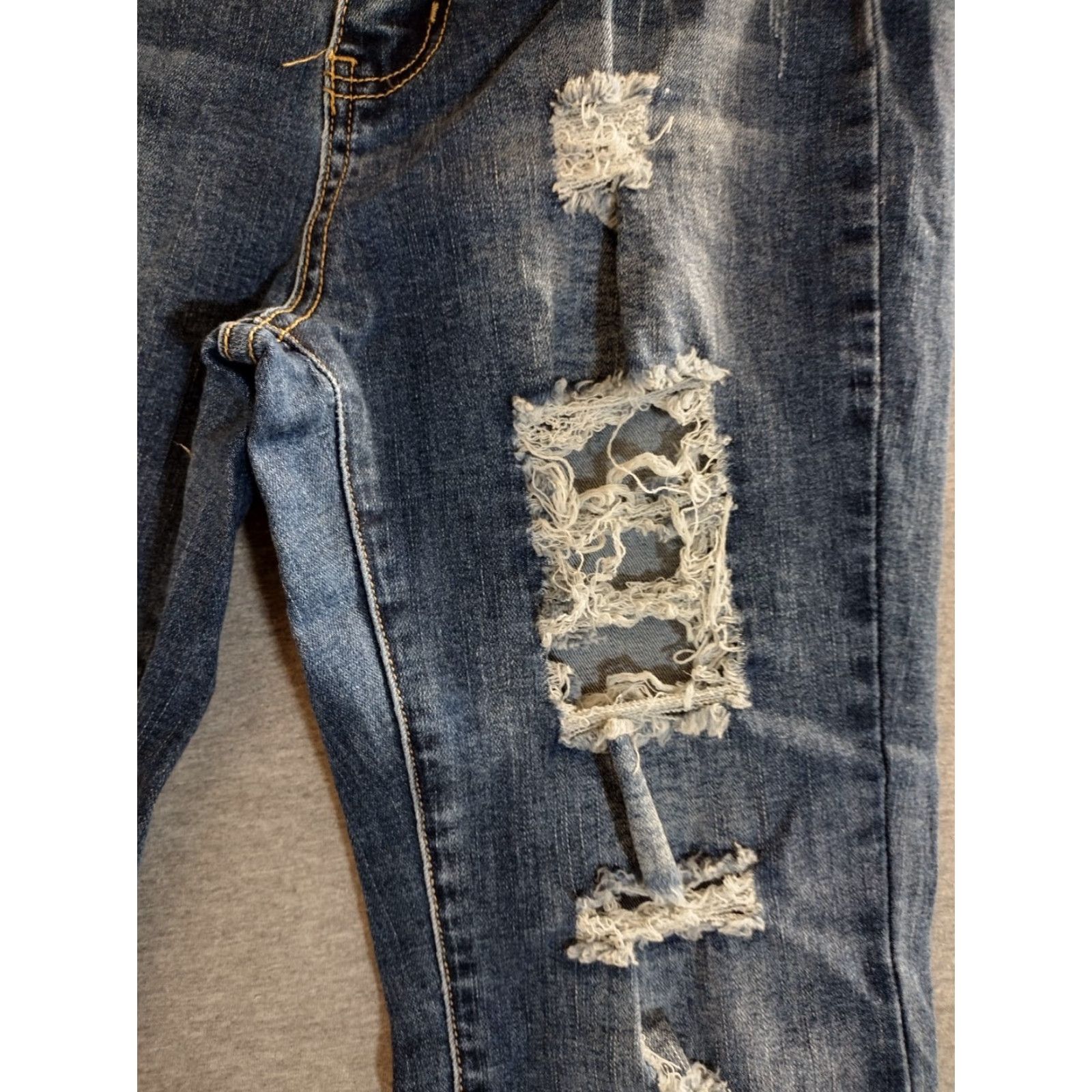 Shein SHEIN Distressed Women's High Rise Bell Bottoms Jeans Size 28 Size 28" / US 6 / IT 42 - 7 Thumbnail