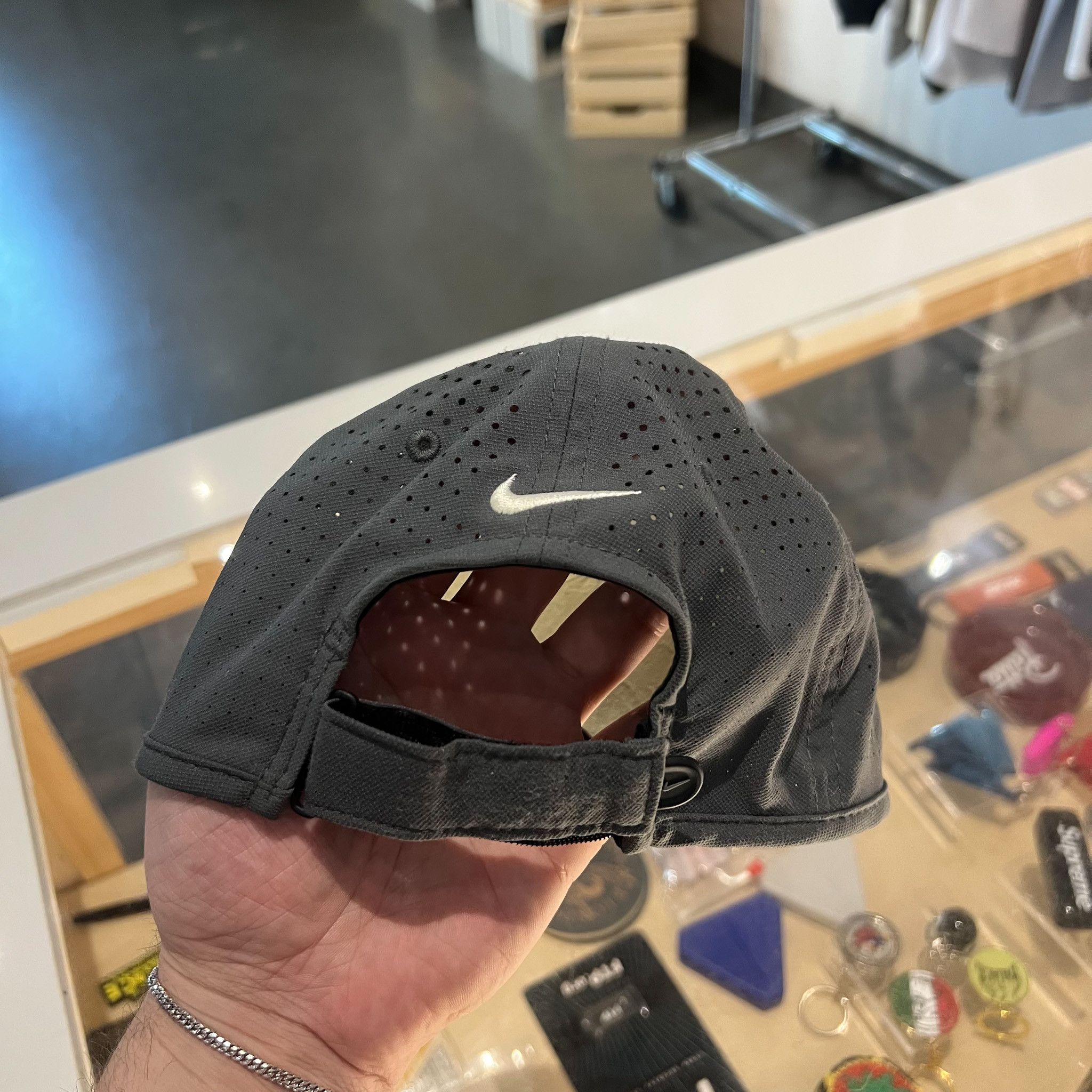 Nike Nike Golf Perforated Dri-Fit Cap Grey Size ONE SIZE - 3 Thumbnail