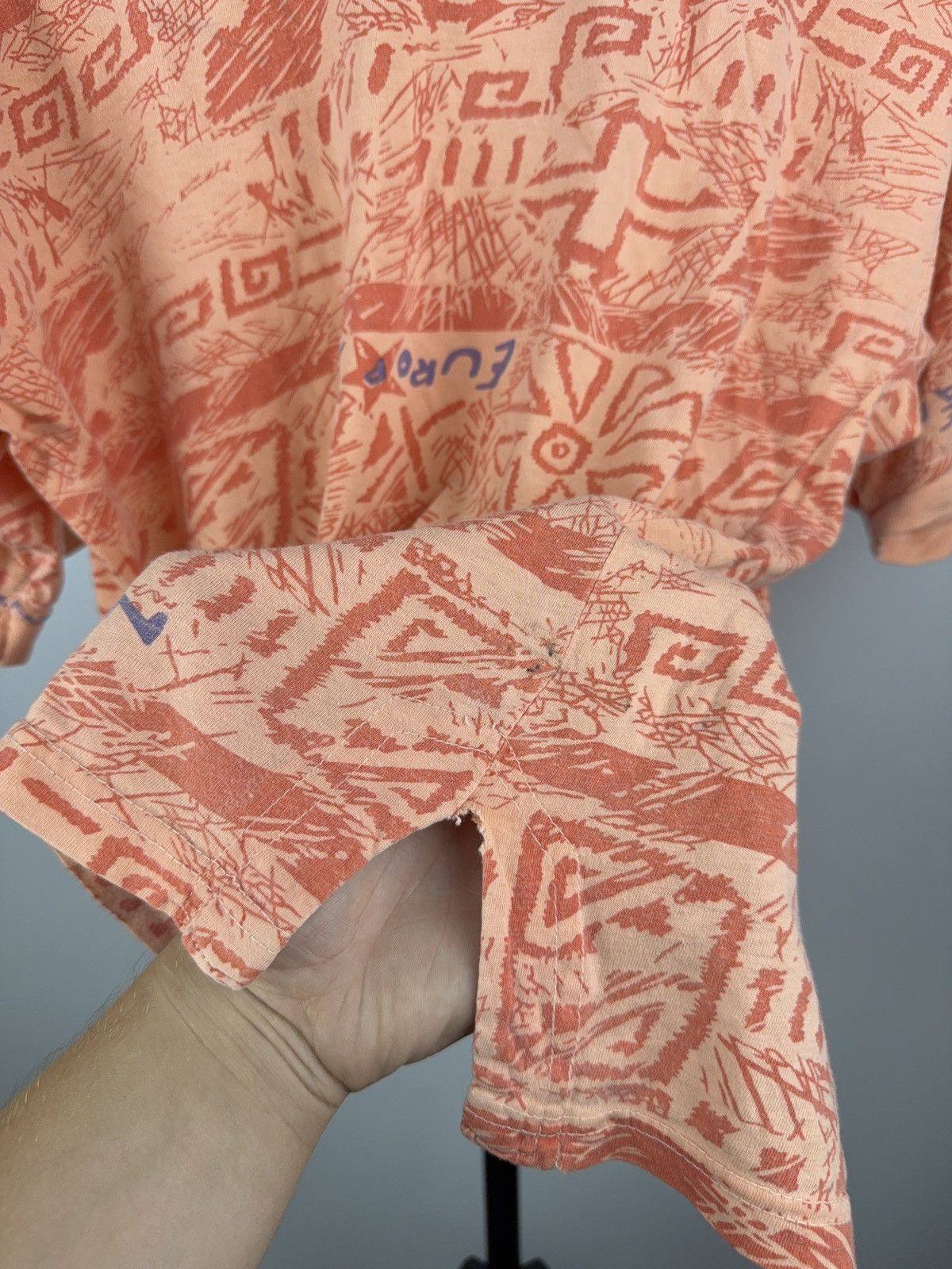 Vintage Retro Vintage 90s European Over Print Aztec Pattern T shirt Size US S / EU 44-46 / 1 - 9 Thumbnail