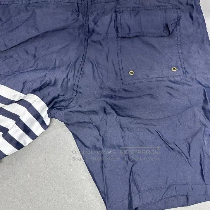 Thom Browne Thom Browne Grey Casual Shorts for Men. Size 28" / US 6 / IT 42 - 7 Thumbnail