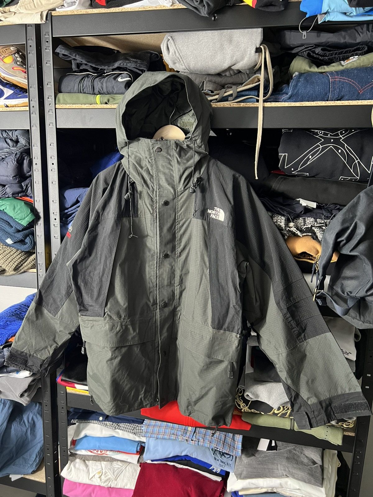 The North Face Vintage The North Face Summit Series Gore-Tex XCR Ski Jacket Size US M / EU 48-50 / 2 - 1 Thumbnail