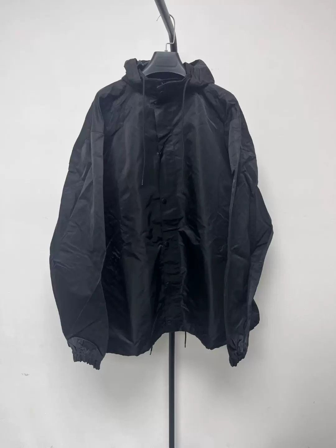 Balenciaga balenciaga black hooded trench coat Size US M / EU 48-50 / 2 - 1 Thumbnail