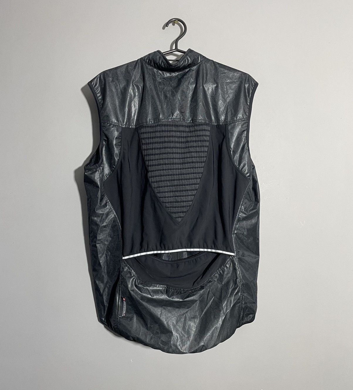 Vintage X-Bionic Bike Wind Vest Man size XL Size US XL / EU 56 / 4 - 4 Thumbnail