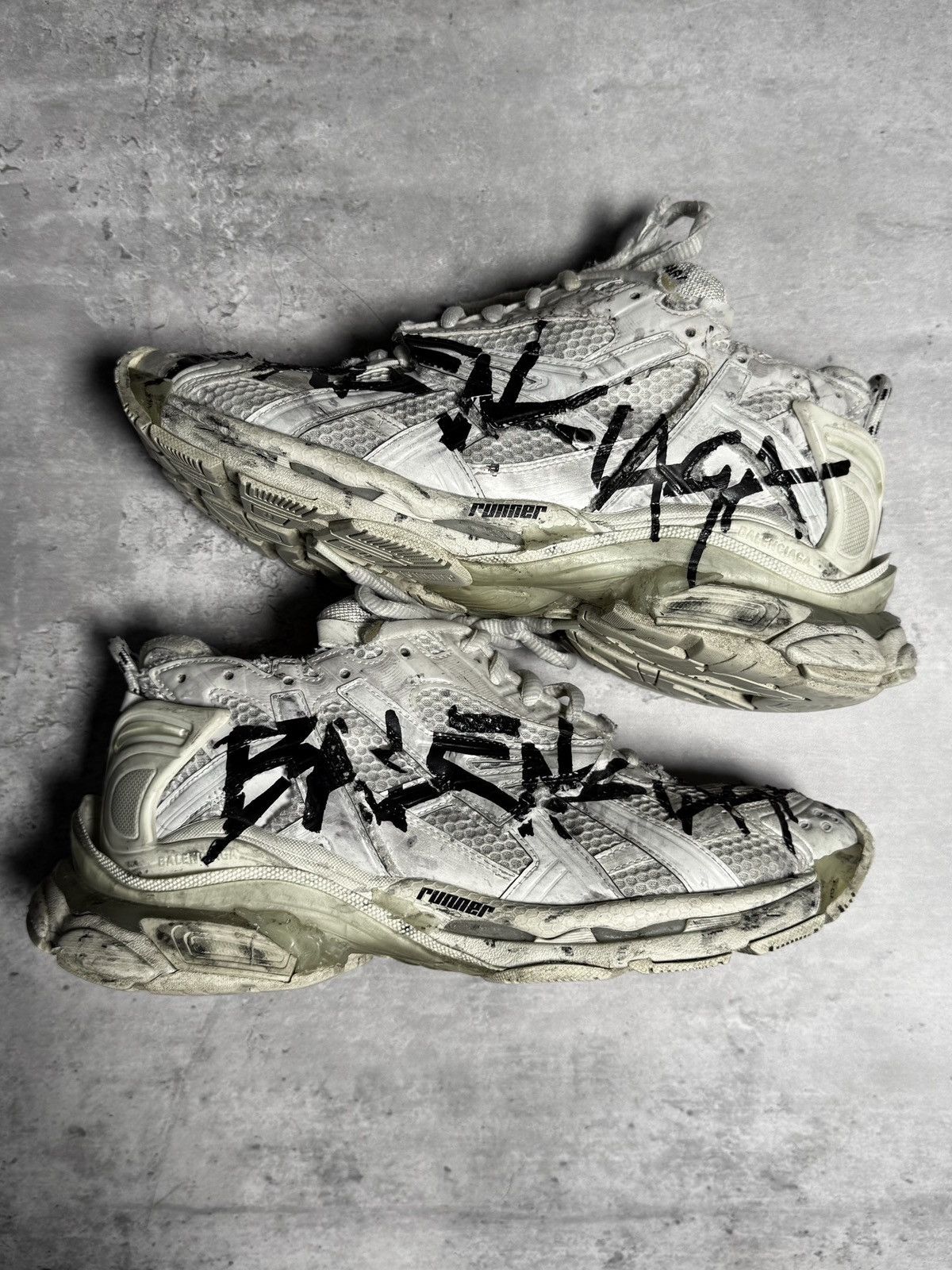 Balenciaga BALENCIAGA Runner Graffiti Sneakers Size US 10 / IT 40 - 7 Thumbnail
