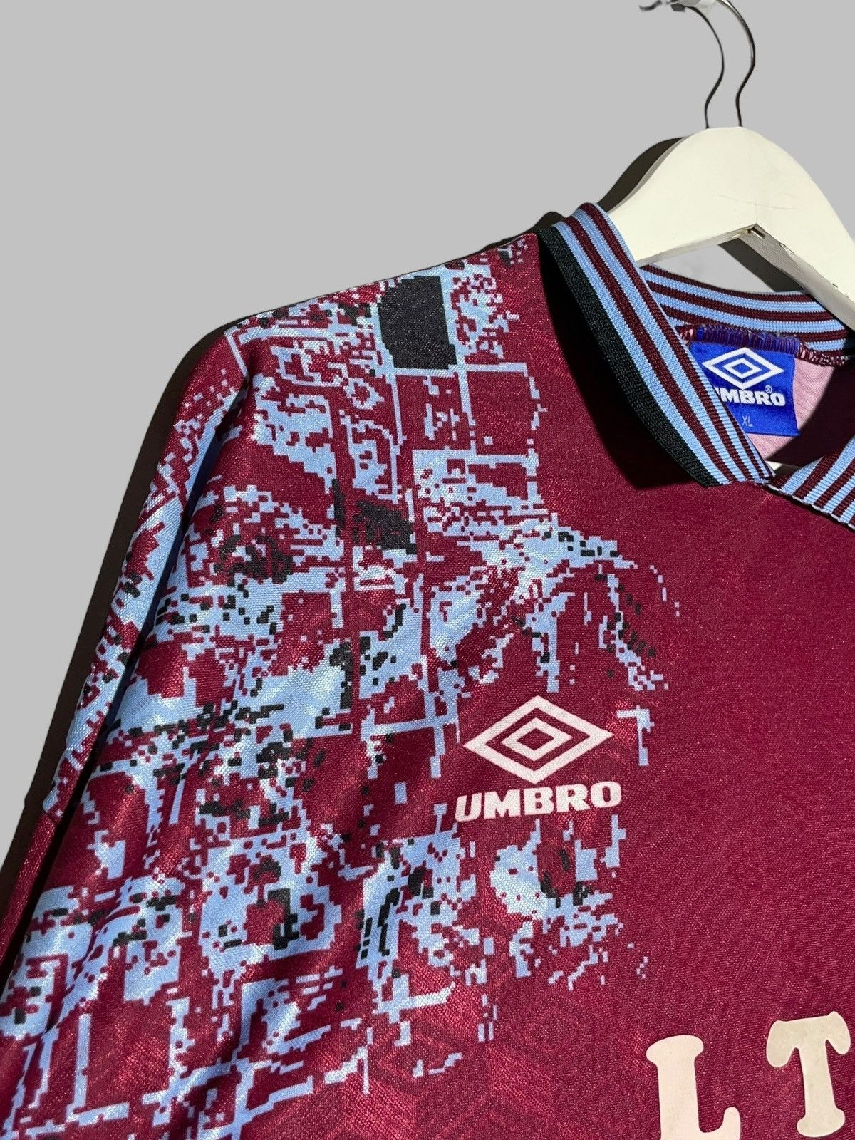 Umbro Vintage Umbro 90’s Long Sleeve Football Soccer Jersey Size US XL / EU 56 / 4 - 4 Thumbnail