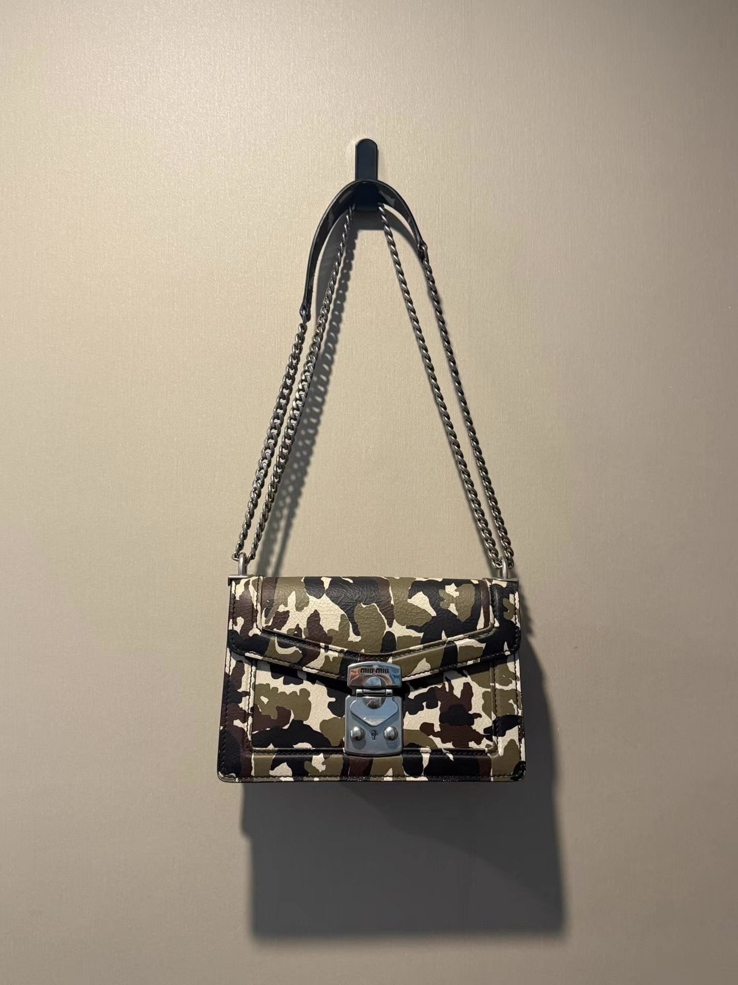 Miu Miu Multi Camouflage Chain Strap Crossbody Bag Size ONE SIZE - 1 Thumbnail
