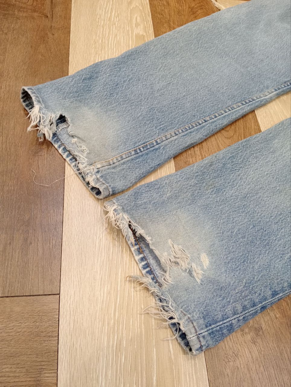 Levi's Vintage Clothing VINTAGE LEVI'S 501 BLUE DISTRESSED DENIM JEANS Size US 36 / EU 52 - 14 Thumbnail