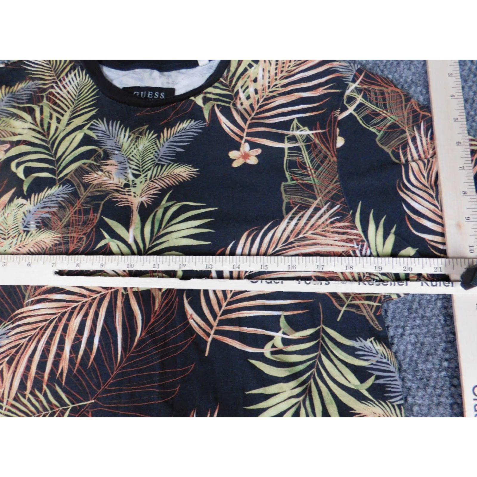 Guess GUESS Mens Shirt M Black Floral Graphic Knit Cotton Short Sleeve Crew Neck T-Shirt 90s Americana Classic Logo breathable Size US M / EU 48-50 / 2 - 3 Thumbnail