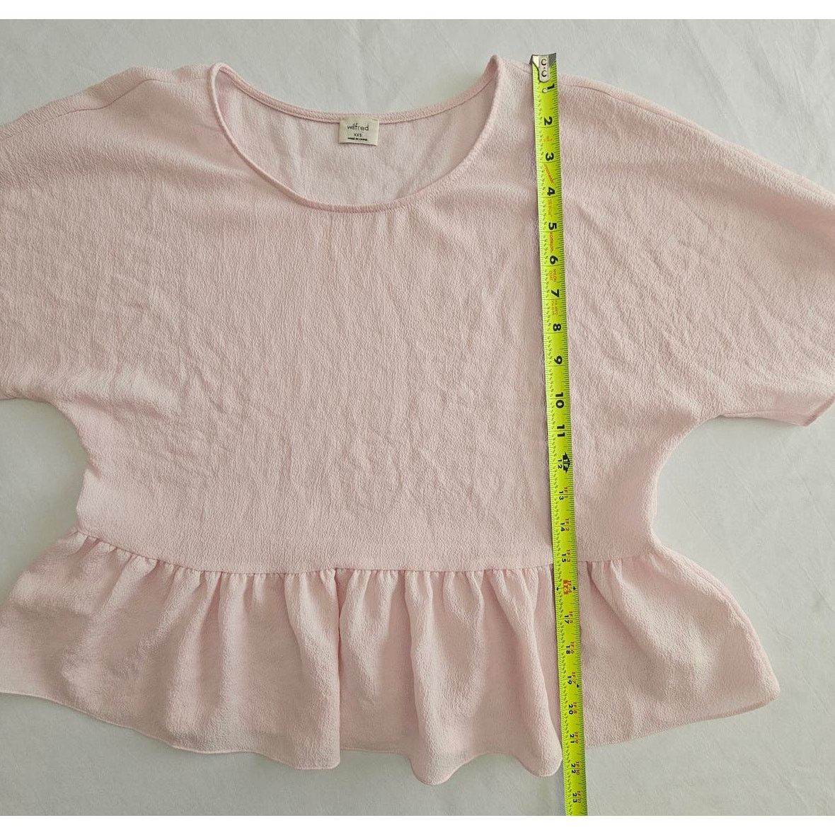 Aritzia EUC Wilfred Aritzia Light Pink S/S Macee Peplum Blouse XXS Size XXS / US 00 / IT 34 - 8 Thumbnail