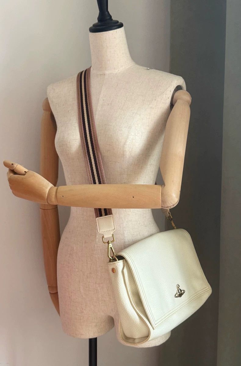 Vivienne Westwood Vivienne Westwood White lily pattern postman's bag Size ONE SIZE - 2 Thumbnail