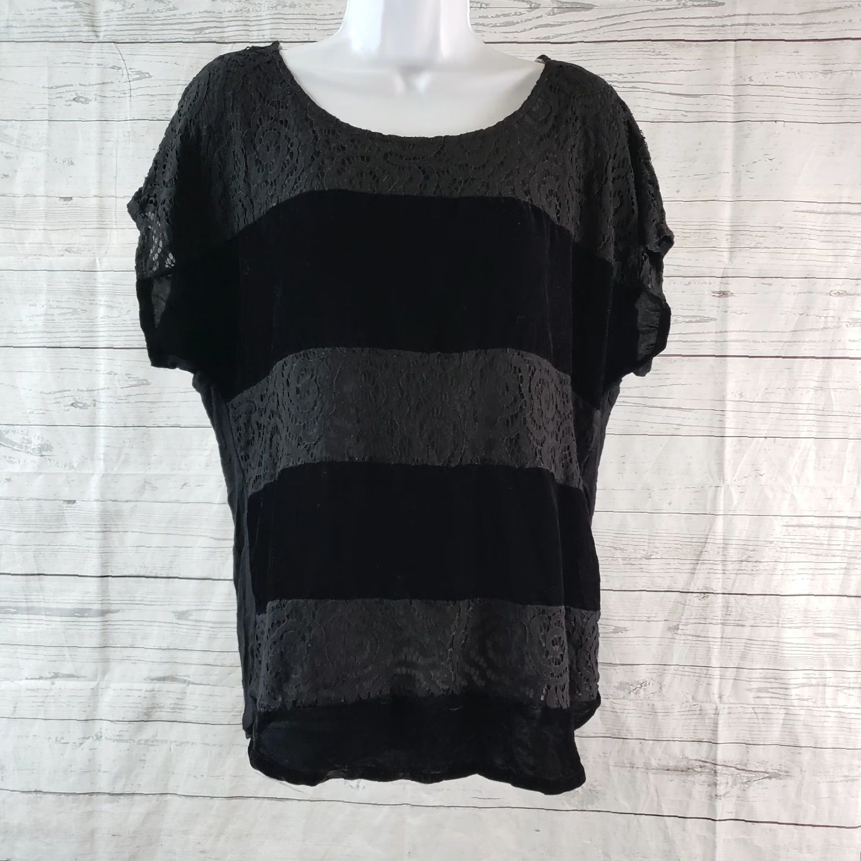 Vintage Dolan Left Coast Womens Top Sz Large Black Velvet Lace Short Sleeve Blouse Size L / US 10 / IT 46 - 2 Thumbnail