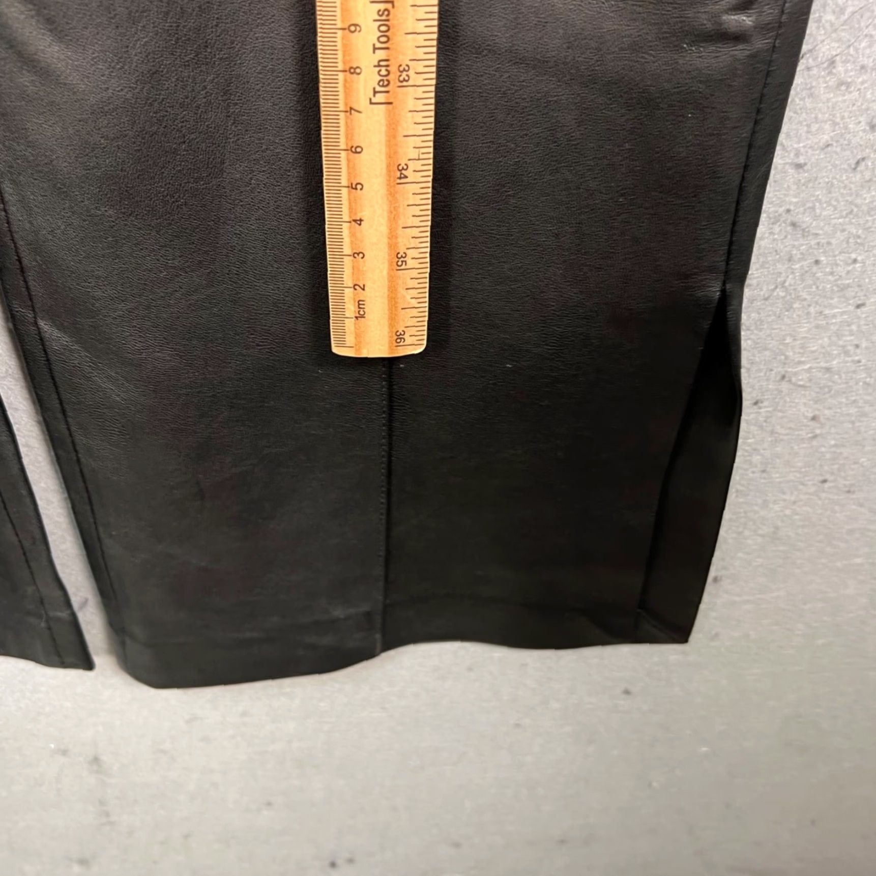 Mango Mango Pants Womens 4 High-Waisted Black Faux Leather Pleated Zipper Straight Leg Inseam 32 Size 27" / US 4 / IT 40 - 6 Thumbnail
