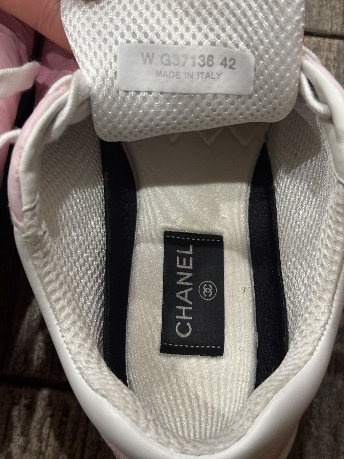 Chanel Pink and White CC Runners Size US 9 / EU 42 - 5 Thumbnail