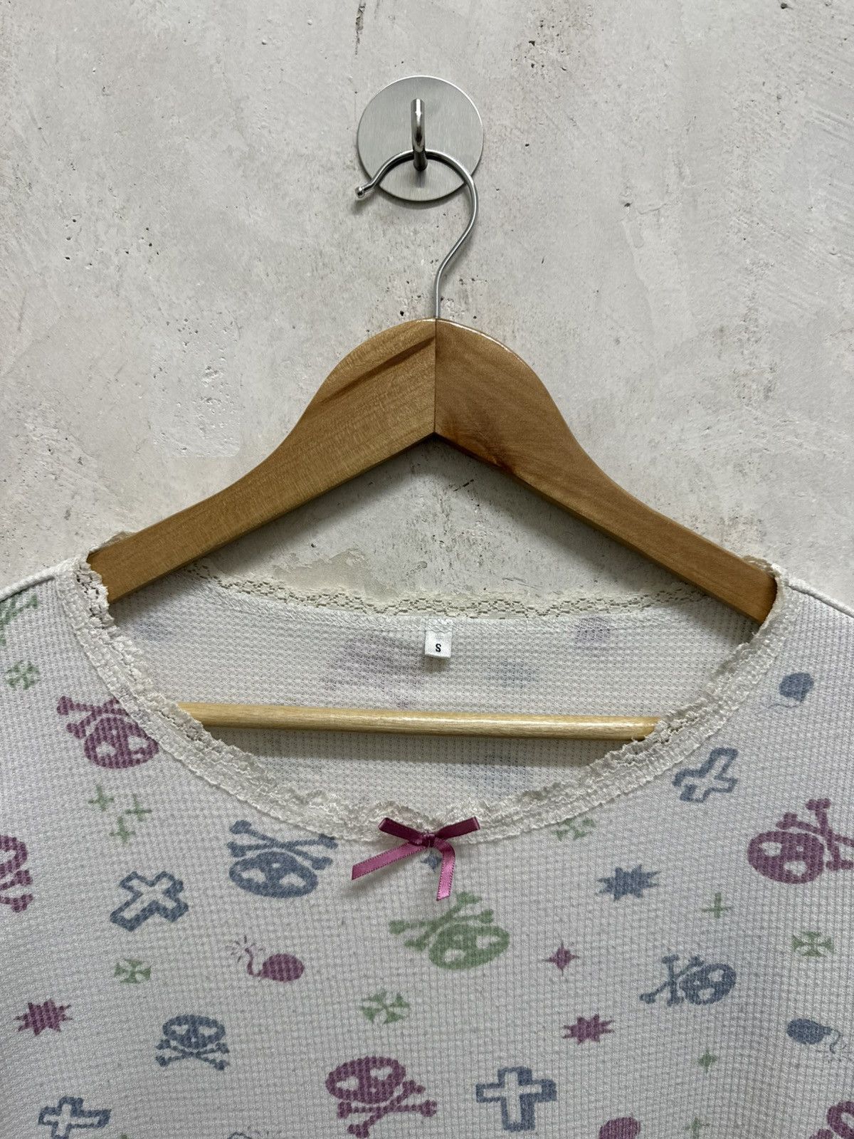 Hysteric Glamour Y2K Skull Cross Bones hystericglamour style Waffle Crop Top Size XS / US 0-2 / IT 36-38 - 3 Thumbnail