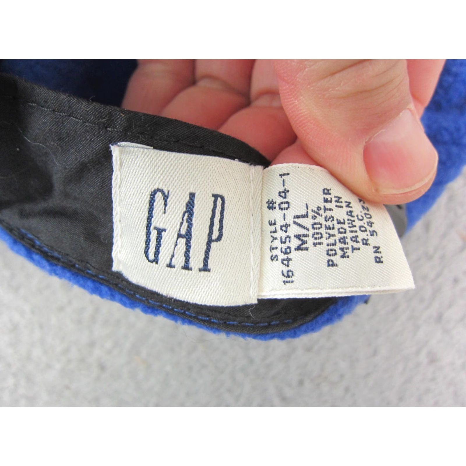 Gap VINTAGE Gap Hat Mens Adjustable Blue Fleece Strapback 90s Cap Wide Brim Casual Outdoor Winter Spring Summer Fall Mens Size US M / EU 48-50 / 2 - 3 Thumbnail
