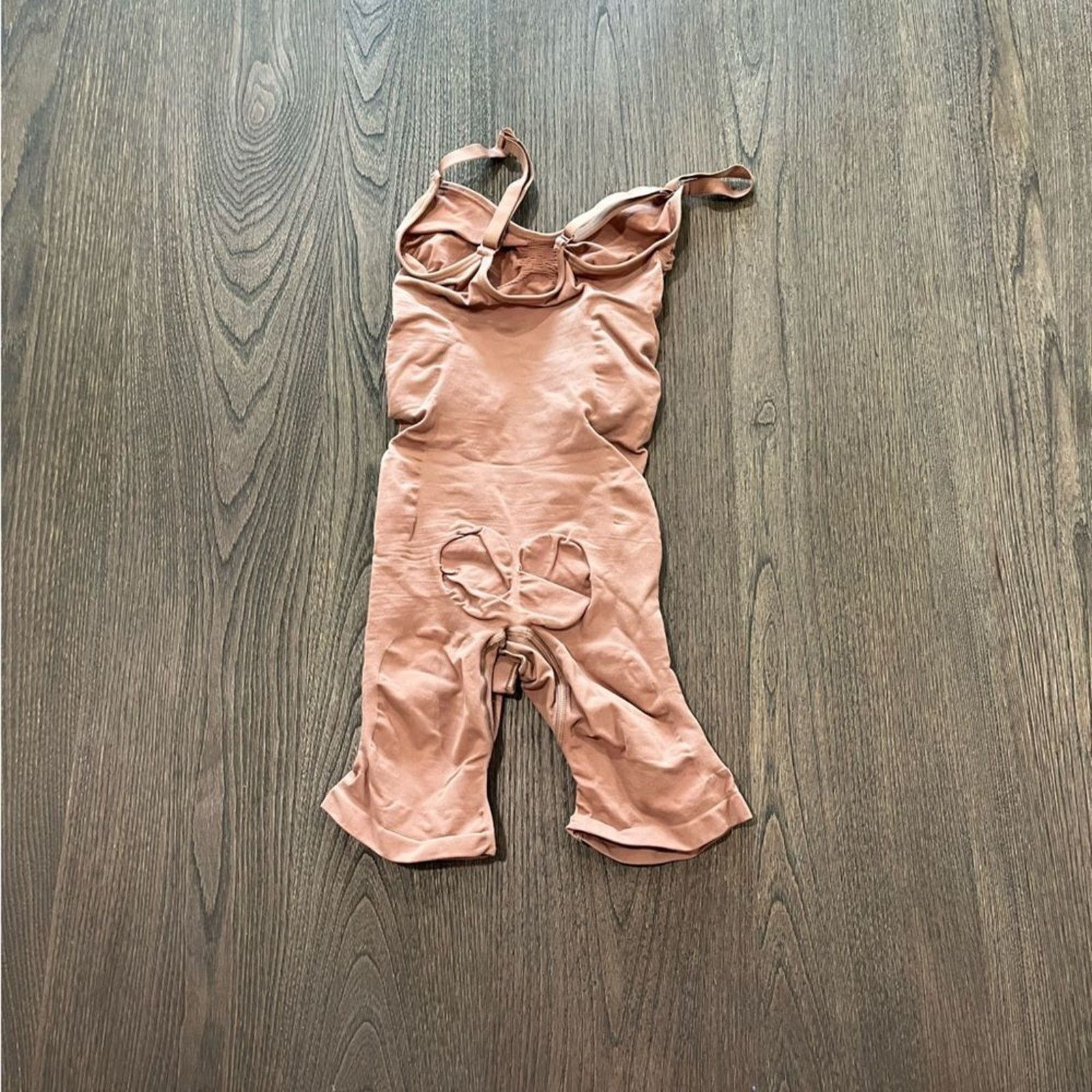 SKIMS NWOT Skims Sculpting Bodysuit Mid Thigh - Size S/M Size ONE SIZE - 3 Thumbnail