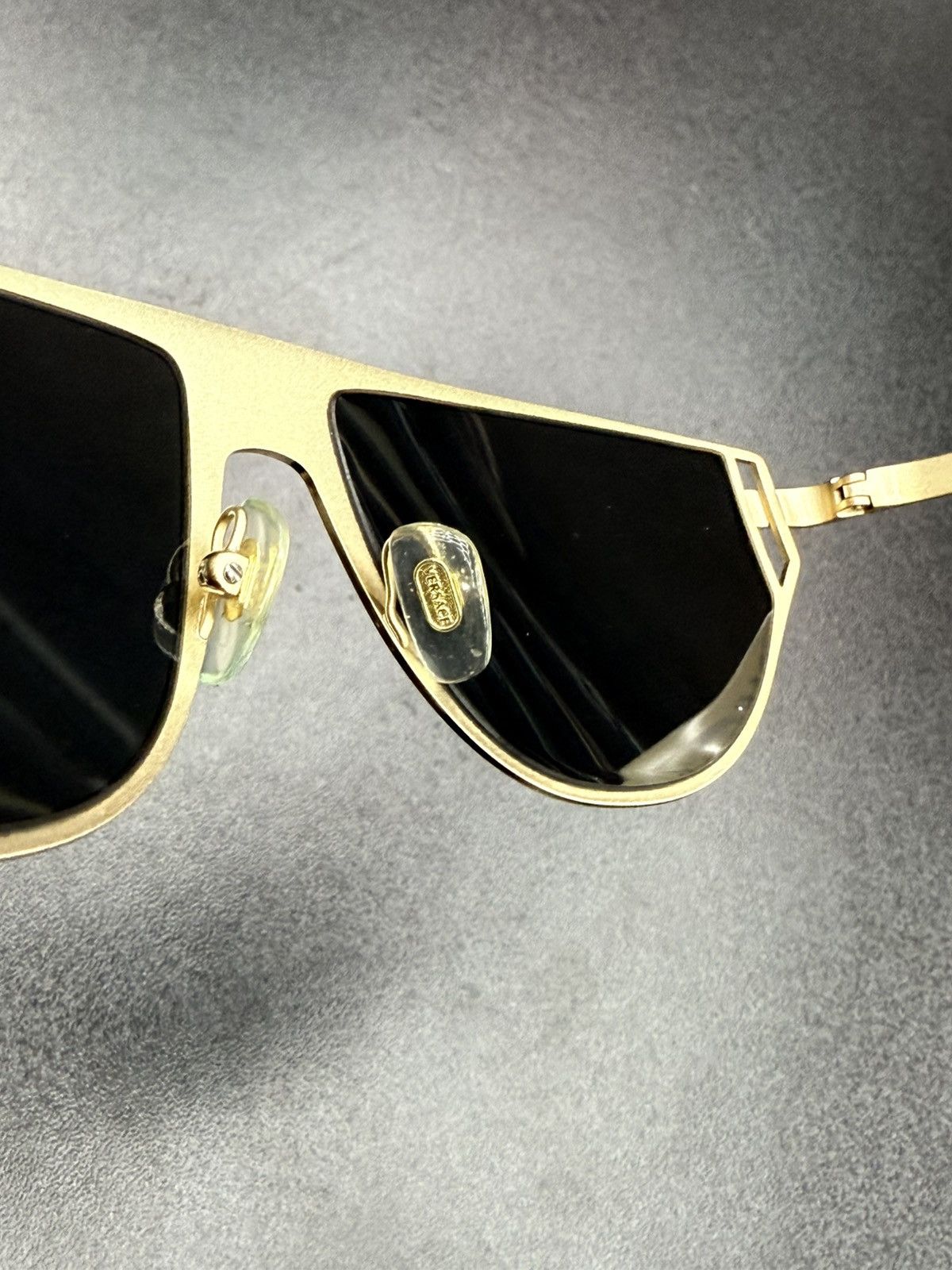 Versace AUTHENTIC Mens Versace Gold Sunglasses Size ONE SIZE - 6 Thumbnail