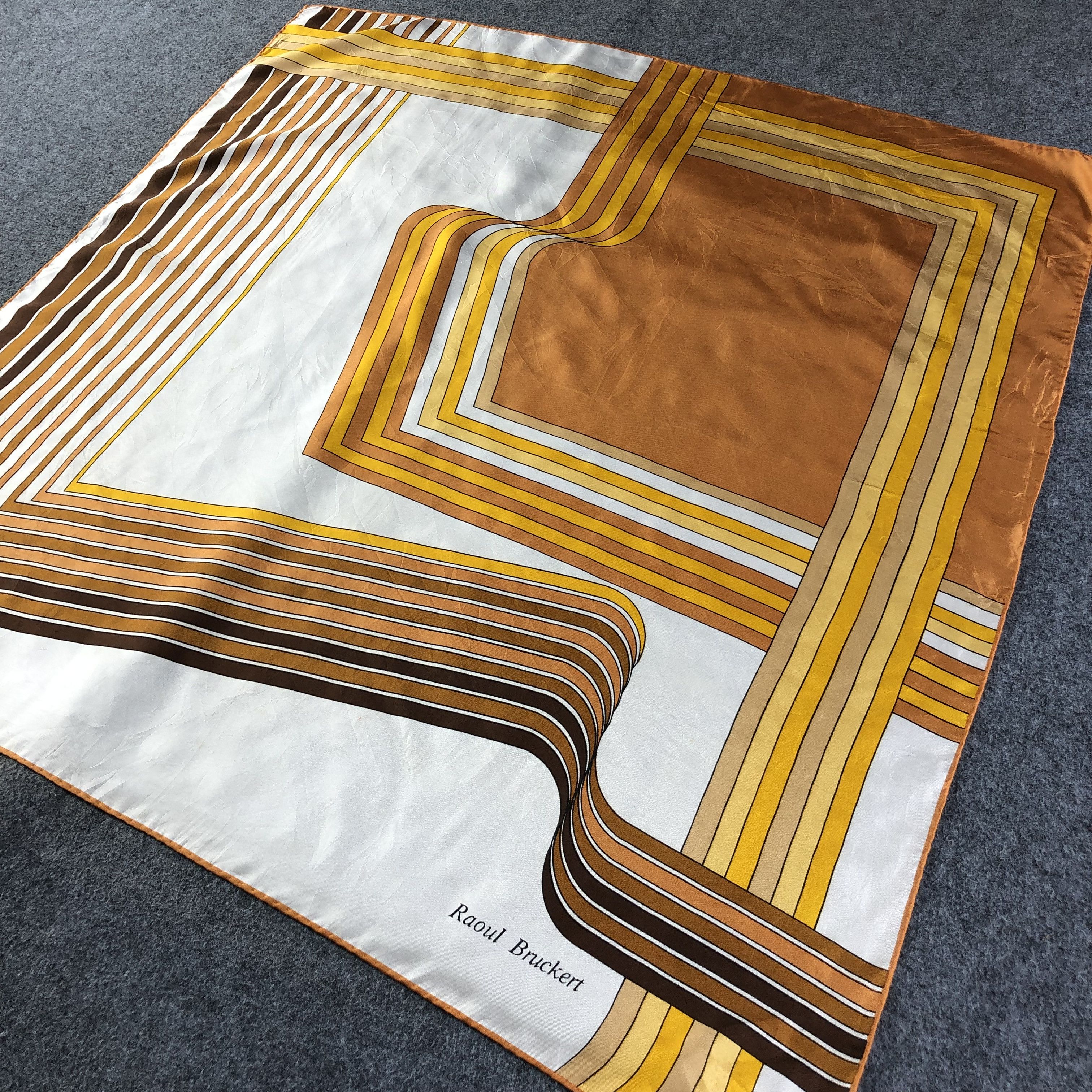 Japanese Brand Raoul Bruckert Abstract Hand Rolled Silk Scarf M771 Size ONE SIZE - 2 Thumbnail
