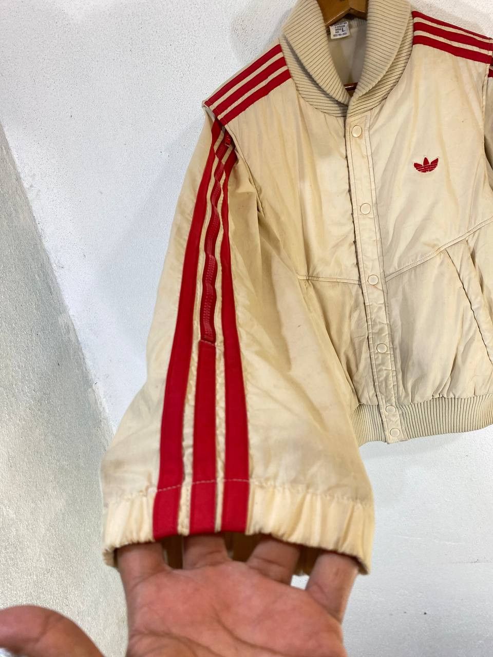 Adidas vintage adidas trefoil puffer jacket pull in sleeves Size US L / EU 52-54 / 3 - 5 Thumbnail