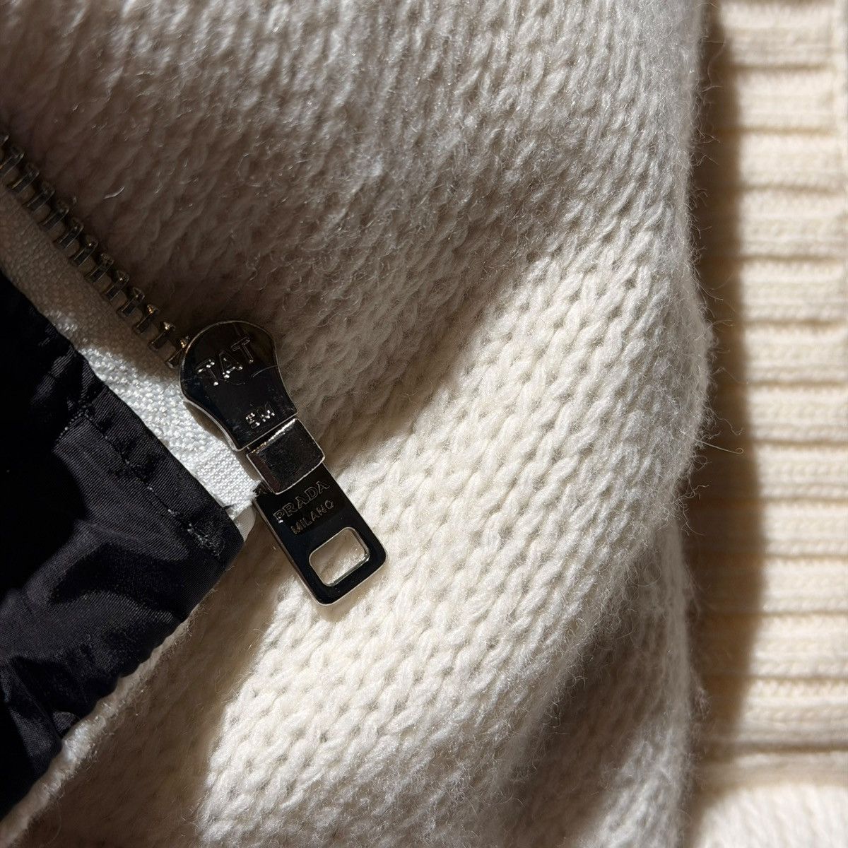 Prada $3,750 Cashmere wool puffer logo jacket Size XS / US 0-2 / IT 36-38 - 9 Thumbnail