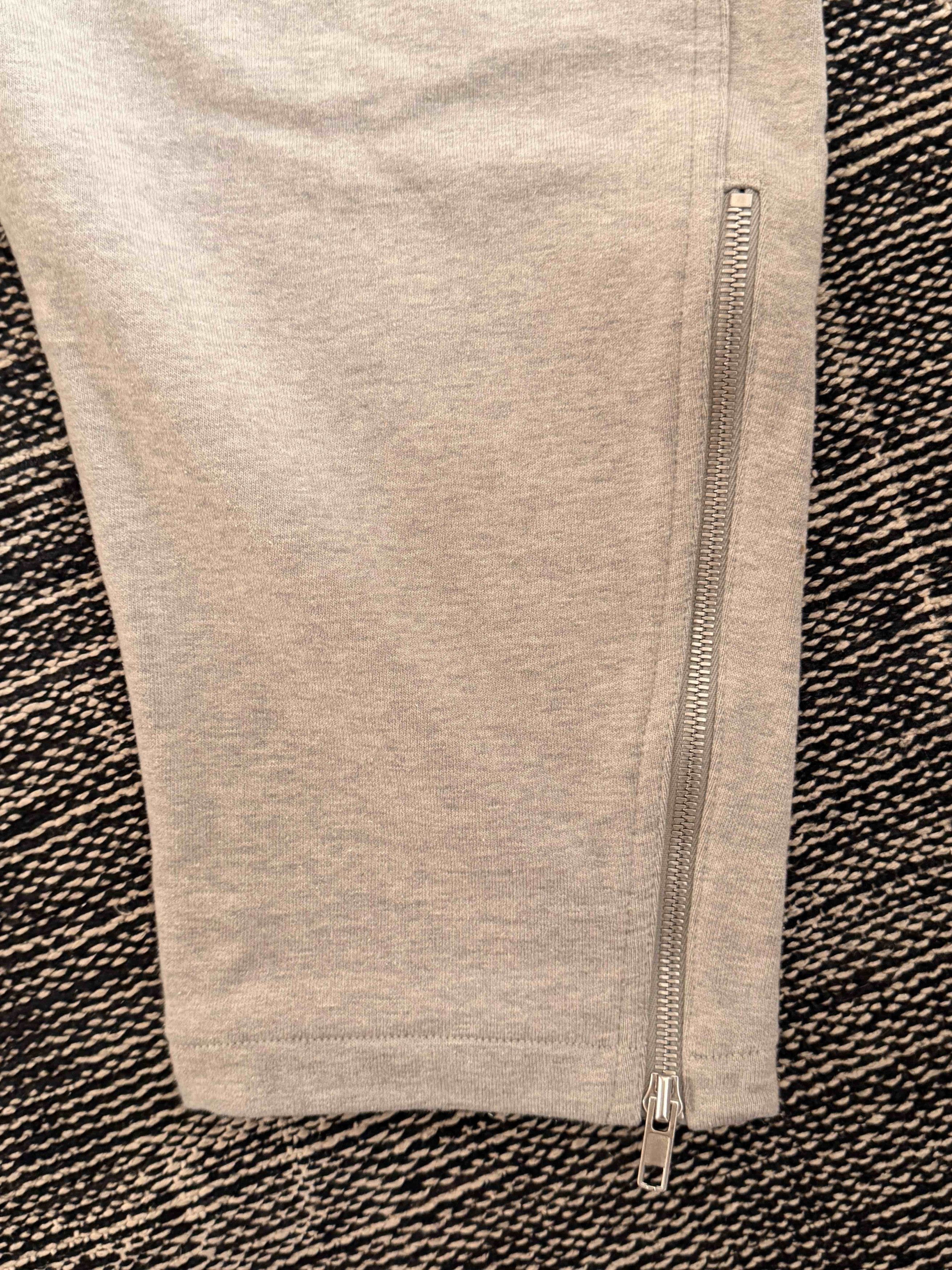 Maison Margiela NWT $820 Sz 48 Maison Margiela Gray Sweatpants Size US 32 / EU 48 - 2 Thumbnail