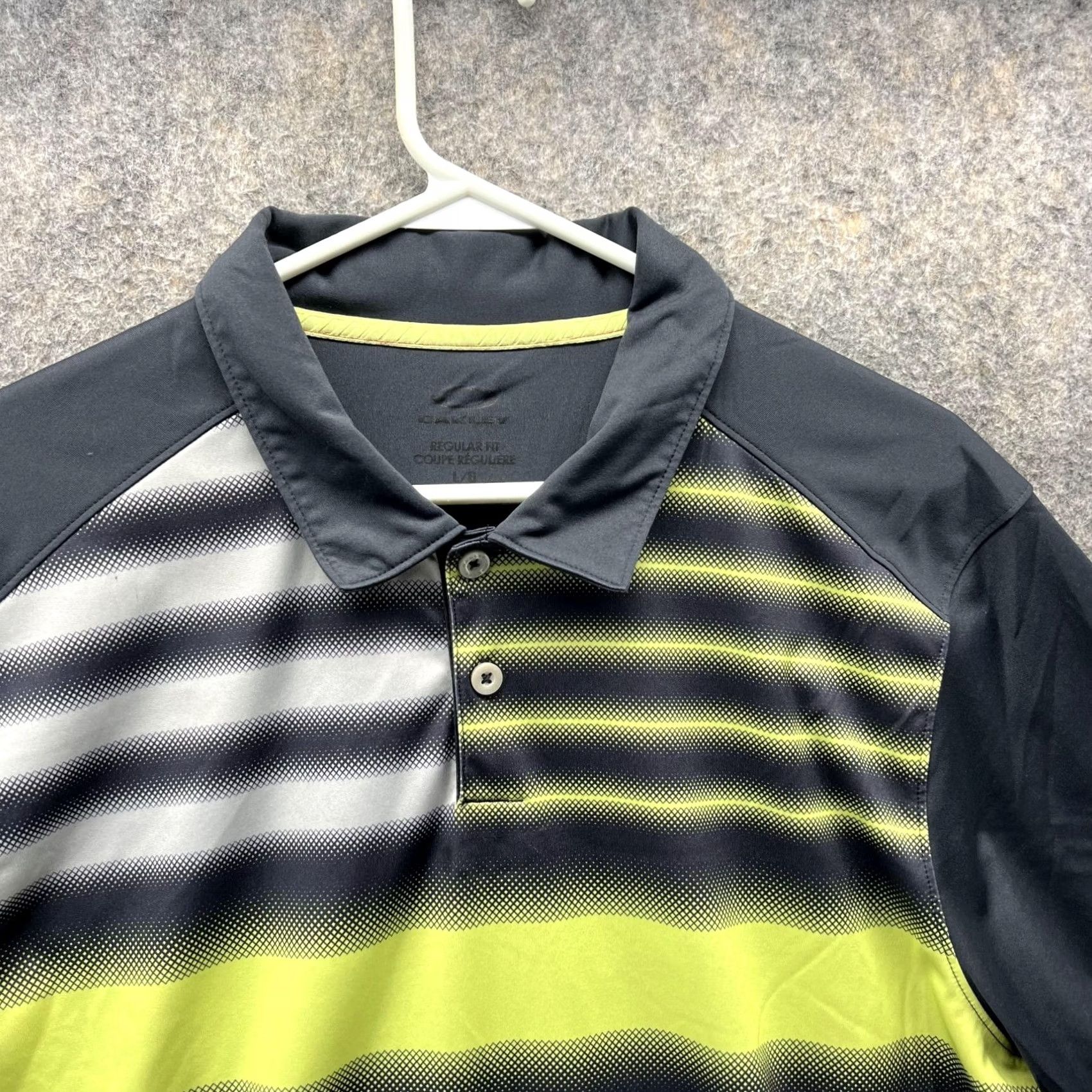 Oakley VINTAGE Oakley Polo Shirt Men Large Adult Gray Athletic Regular Polyester Knit Golf Shirt Size US L / EU 52-54 / 3 - 4 Thumbnail