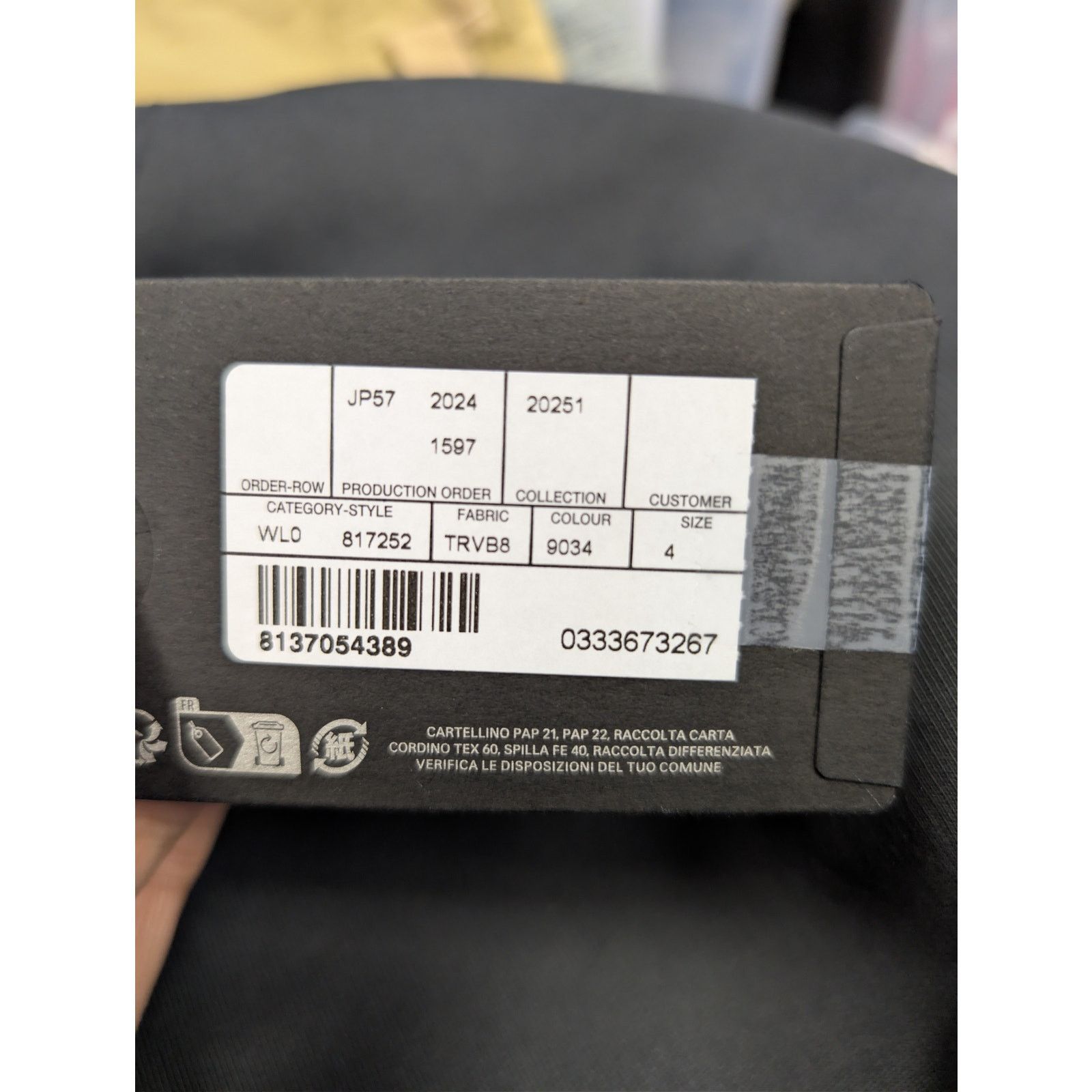 Balenciaga × Under Armour o1rshd1 Under Armour Oversized Crewneck Sweatshirt in Black Size US XL / EU 56 / 4 - 21 Thumbnail