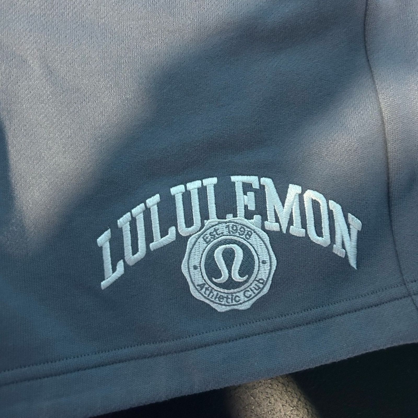 Lululemon Lululemon Scuba Mid-Rise Oversized Short 7" Grey NWT S Size 28" / US 6 / IT 42 - 6 Thumbnail