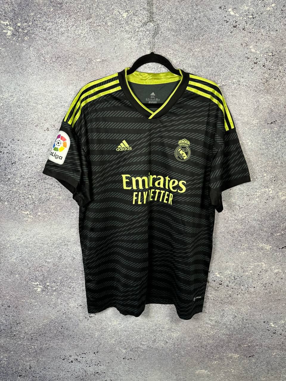 Other Vintage Real Madrid 2022/23 Third Soccer Jersey 4XL Size US XXL / EU 58 / 5 - 1 Thumbnail