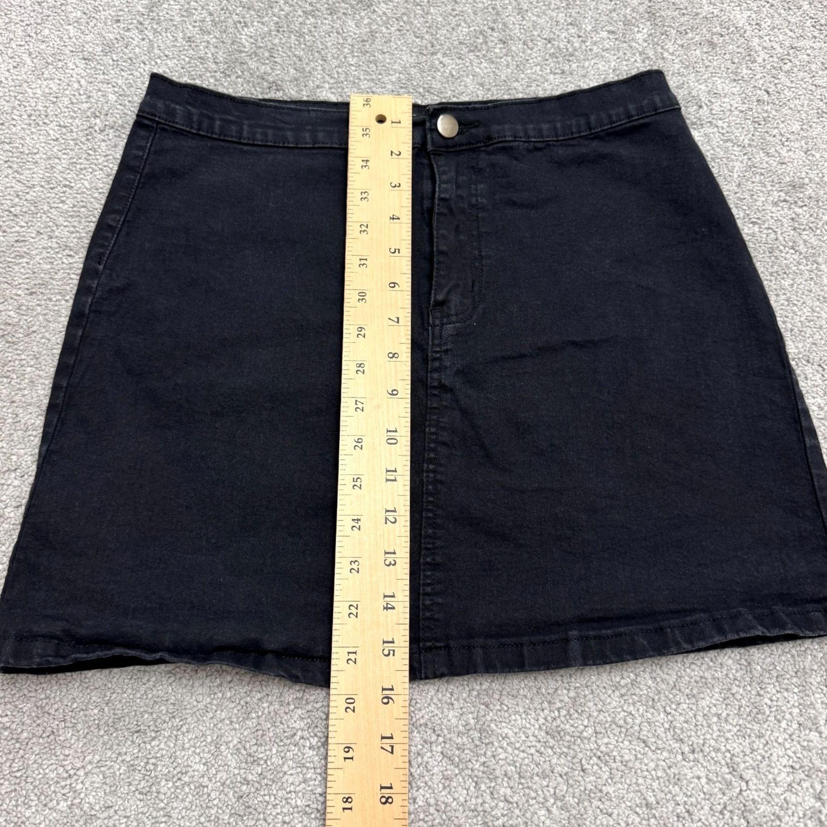 PrettyLittleThing Prettylittlething Denim Skirt Womens 12 Black Mini A-Line Casual Stretch Pockets Size 34" / US 12 / IT 48 - 7 Thumbnail