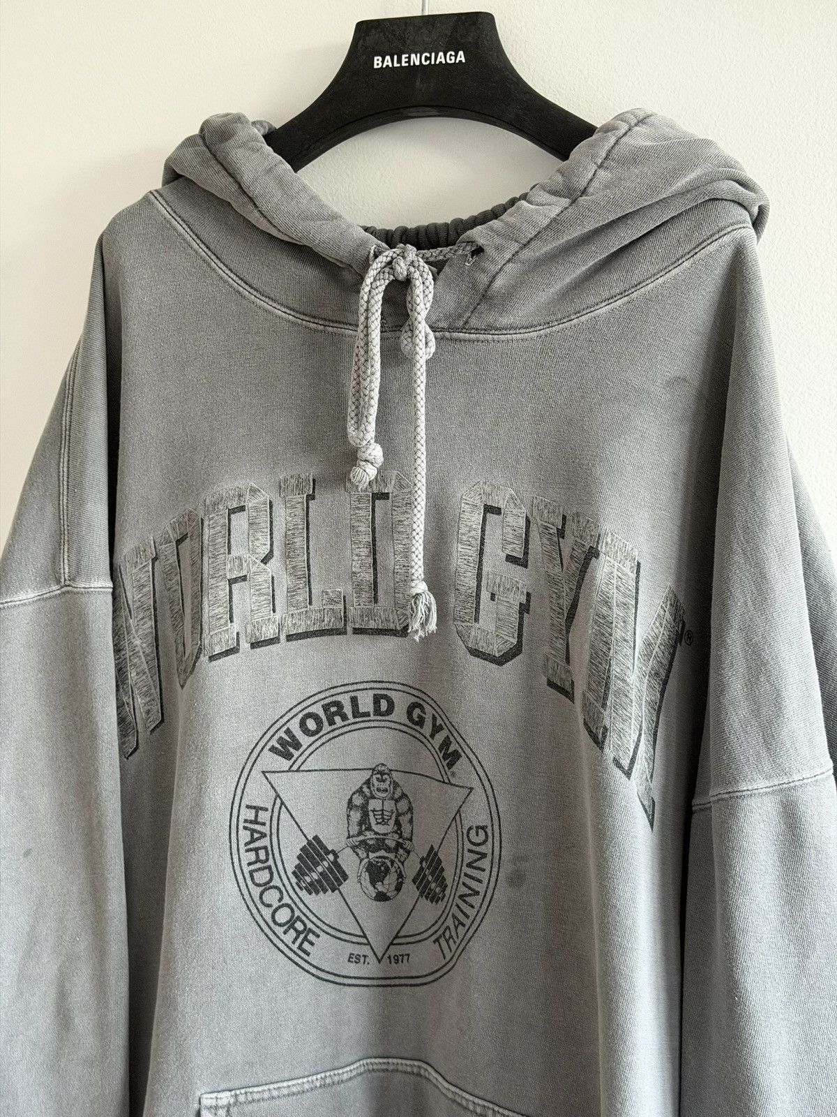 Vintage *RARE* VINTAGE WORLD GYM GORILLA ARNOLD FADED BOXY HOODIE Size US XL / EU 56 / 4 - 3 Thumbnail