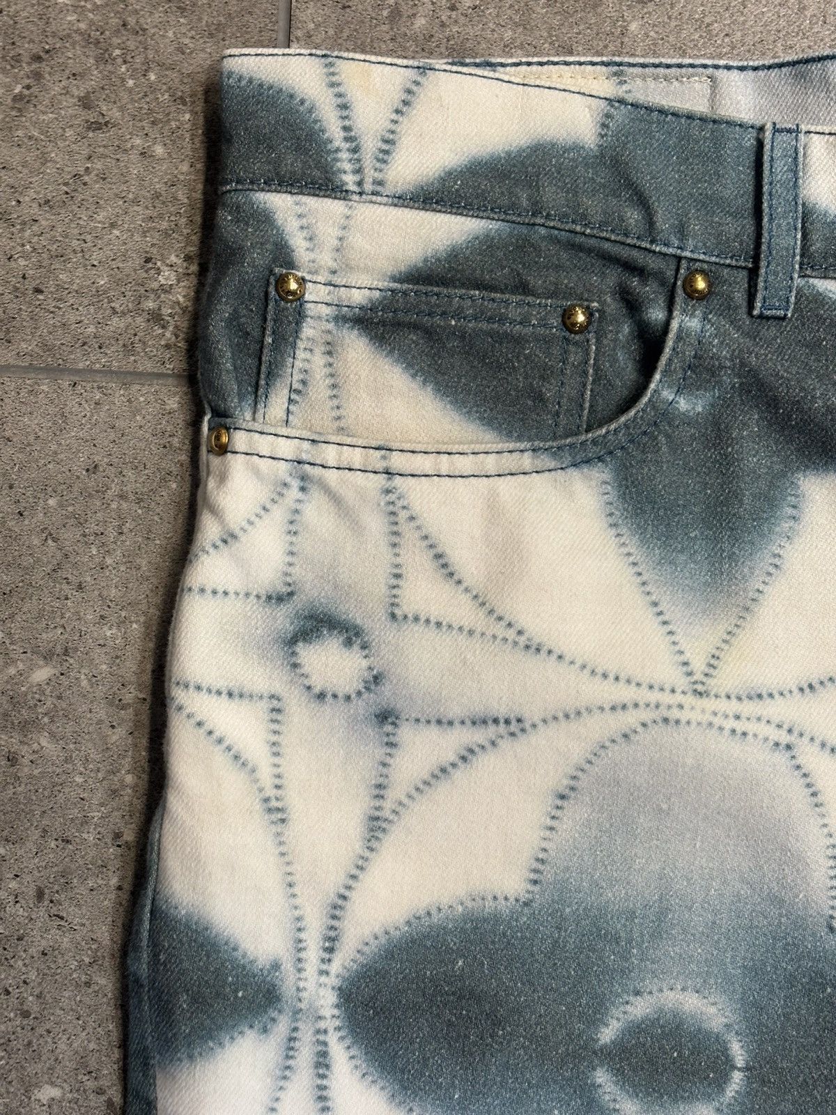 Louis Vuitton LOUIS VUITTON MONOGRAM SHIBORI PRINTED DENIM REGULAR TROUSER Size US 36 / EU 52 - 3 Thumbnail