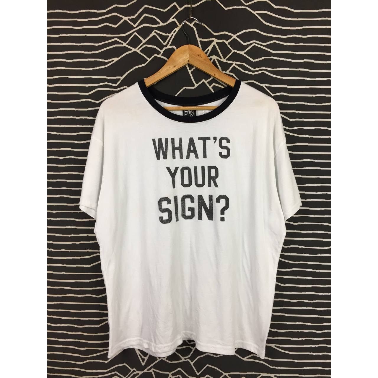 Other Modern Lux What's Your Sign Astrological Zodiac Tee Size XXL / US 16-18 / IT 52-54 - 1 Thumbnail