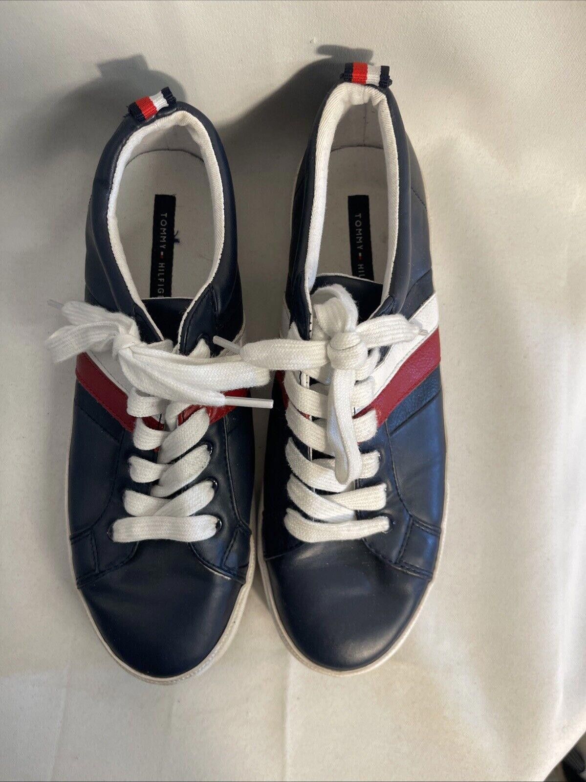 Tommy Hilfiger Tommy Hilfiger Twlirean Women’s Sz 8 1/2 Sneakers Size US 8.5 / IT 38.5 - 6 Thumbnail