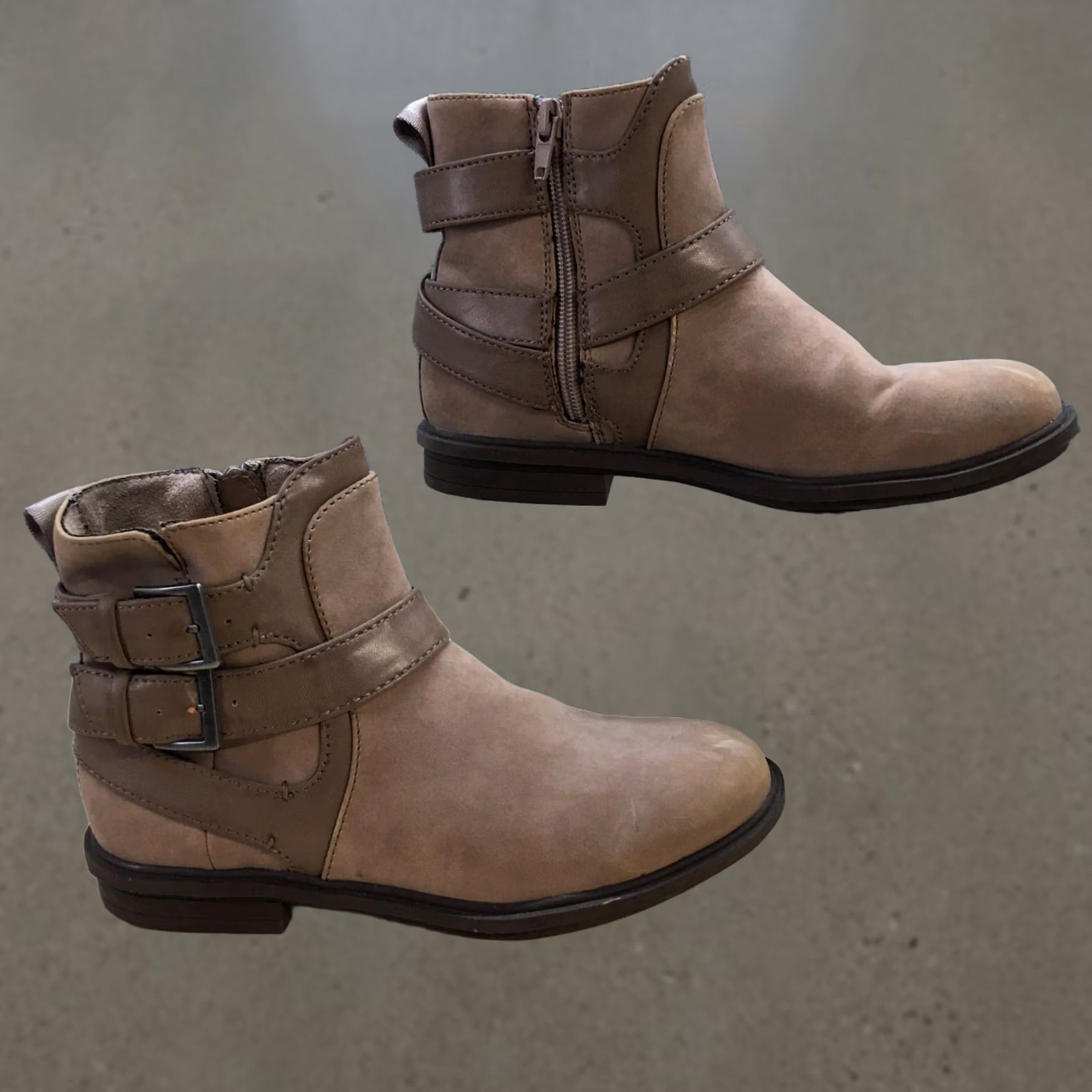Vintage Rocket Dog Boots Womens 6 Rider Ankle Bootie Brown Faux Leather Round Toe Casual Bootie Size US 6 / IT 36 - 1 Thumbnail