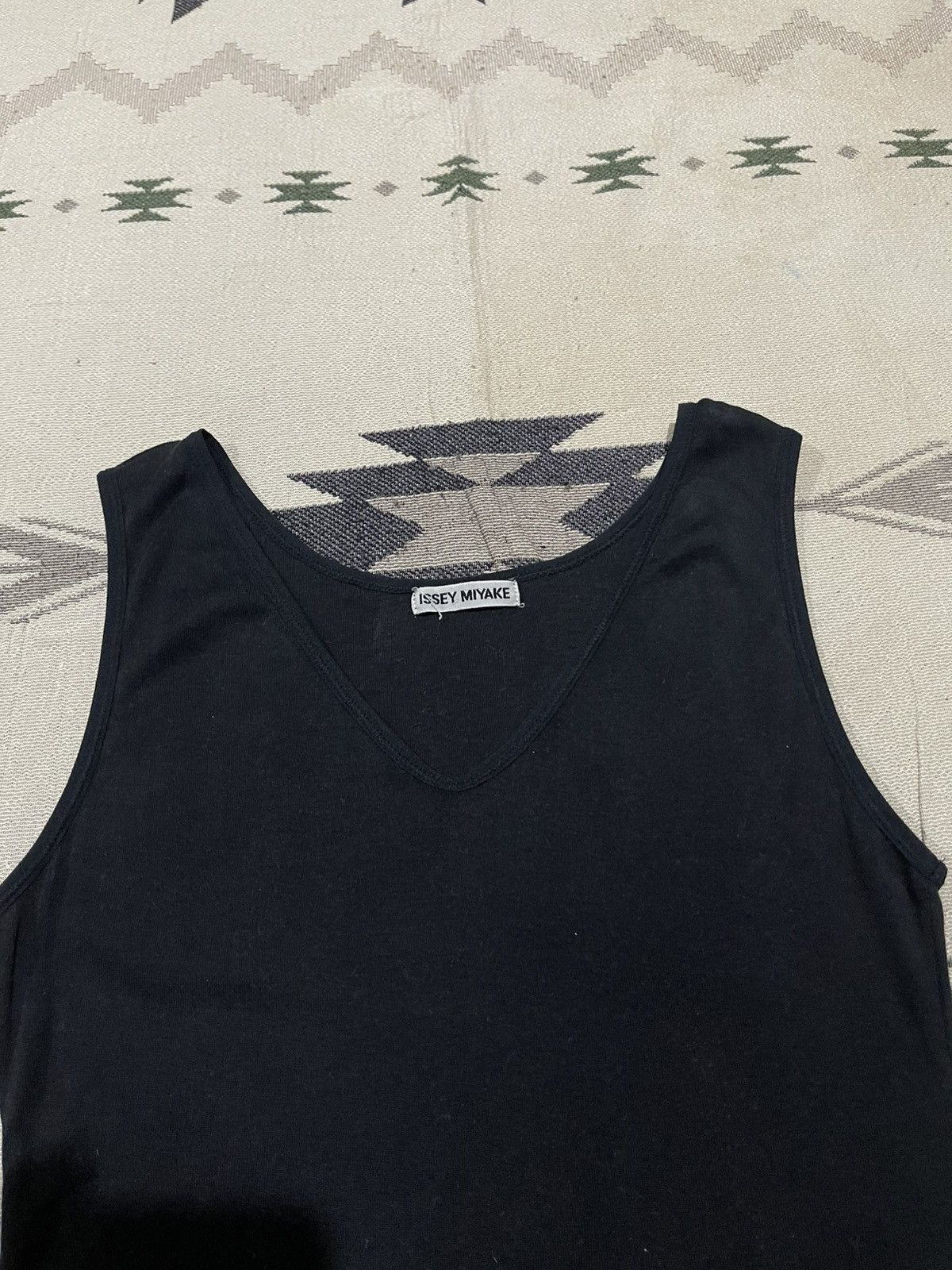 Issey Miyake 1990s ISSEY MIYAKE V-NECK SLEEVELESS TANK TOP Size S / US 4 / IT 40 - 5 Thumbnail