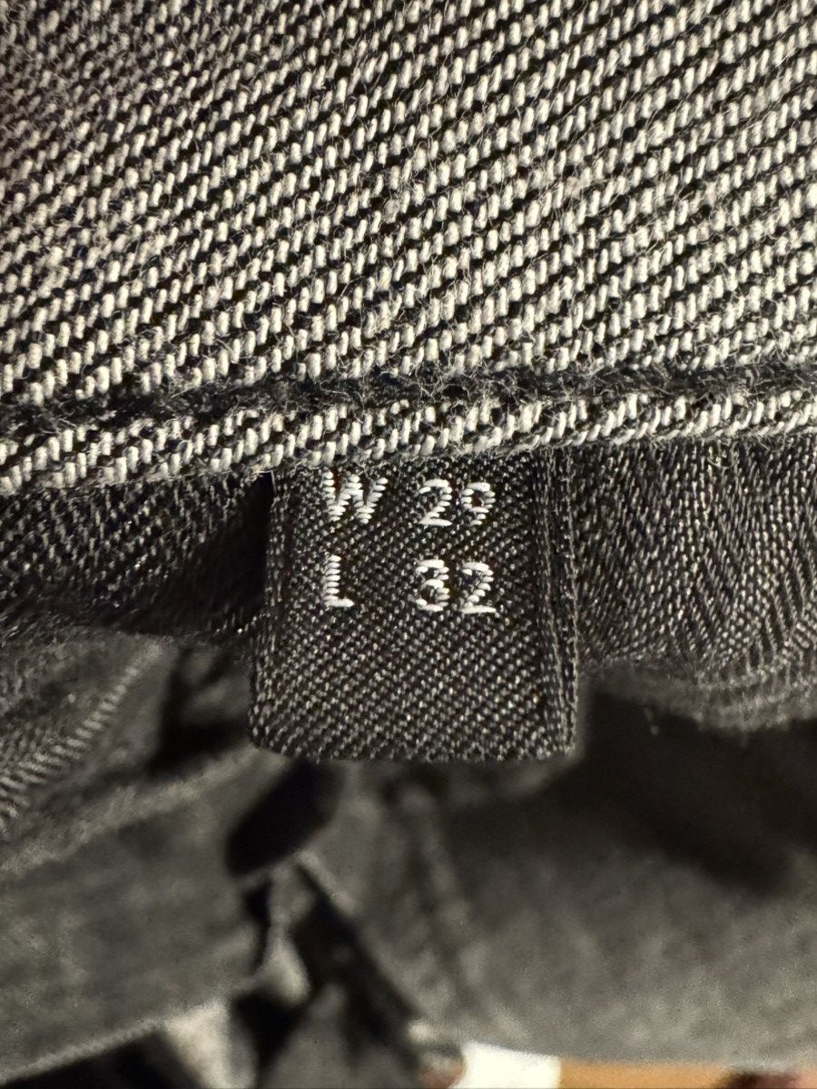 Armani × Emporio Armani Emporio Armani j75 Distressed Jeans 29x32 Size US 29 - 3 Thumbnail