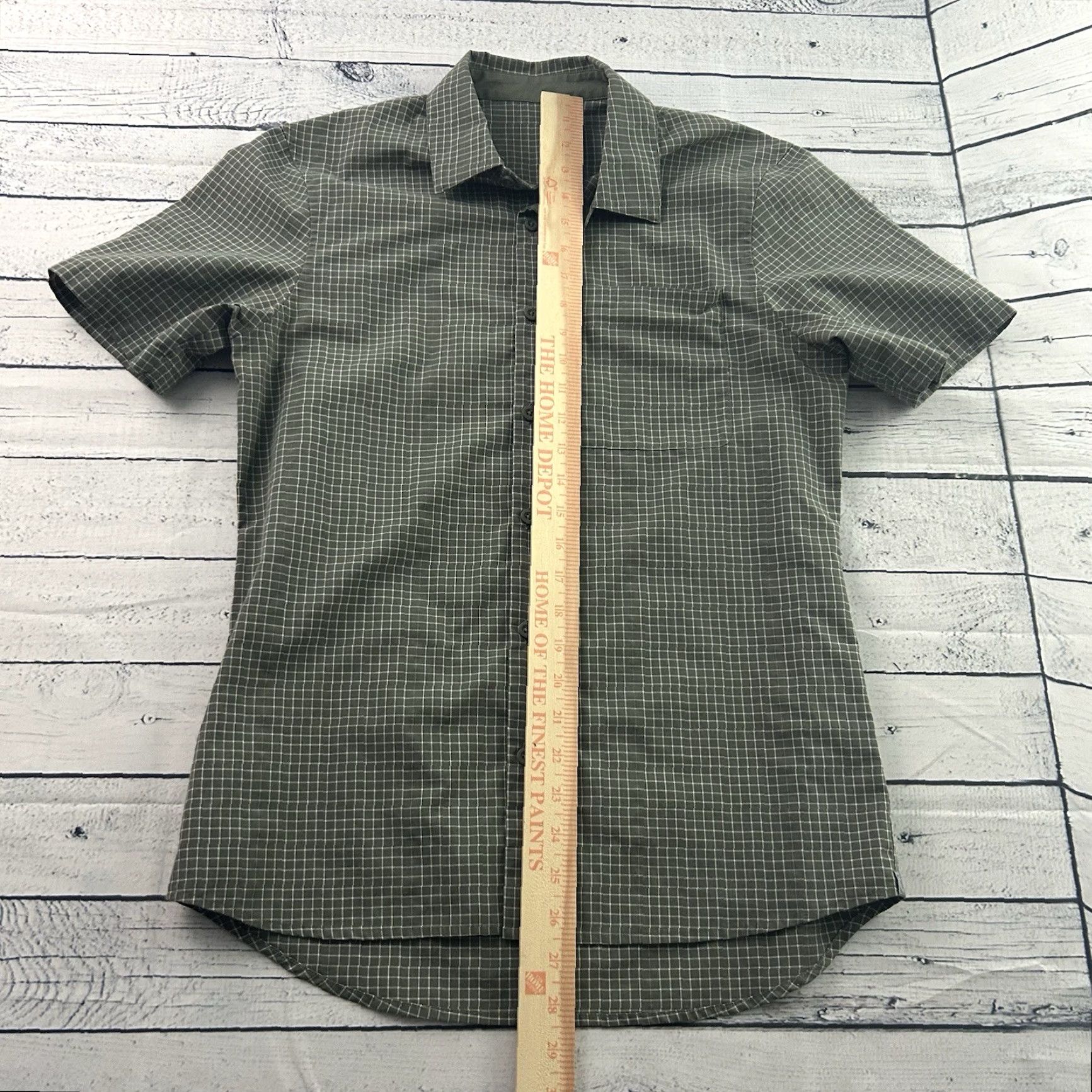 Lululemon Lululemon Short Sleeve Plaid Button Front Zip Pocket Shirt Mens M Green Size US M / EU 48-50 / 2 - 2 Thumbnail