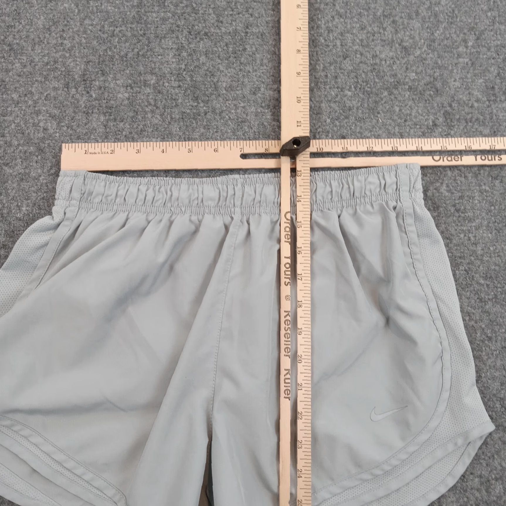 Nike Nike Womens Running Shorts Large Gray Dri Fit Lined Elastic Waist Size 28" / US 6 / IT 42 - 4 Thumbnail