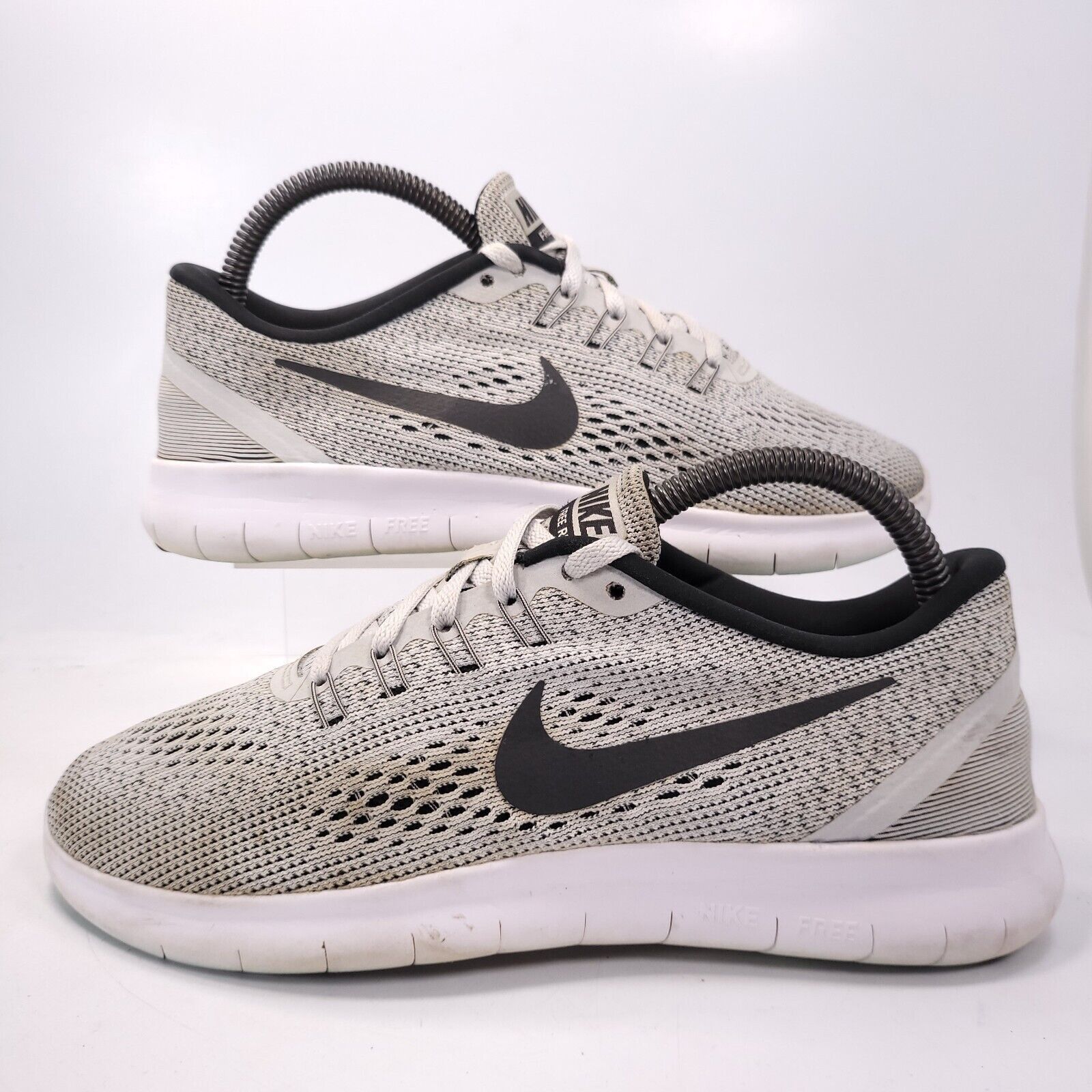 Nike Nike Free RN Shoe Womens Size 8 831509-101 Gray Black White Size US 8 / IT 38 - 5 Thumbnail
